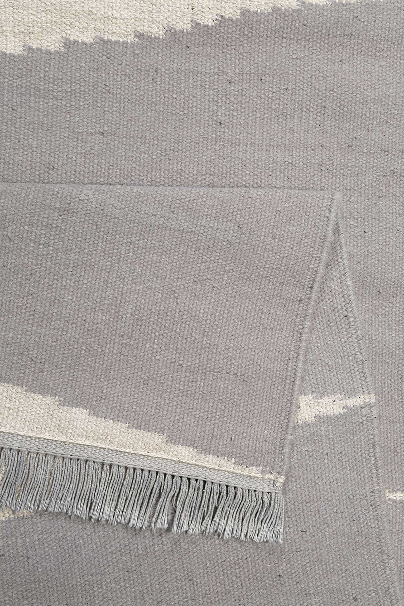 weconhome-kelim-teppich-smart-triangle-grau-beige-naturfaser-handgewebt image 3