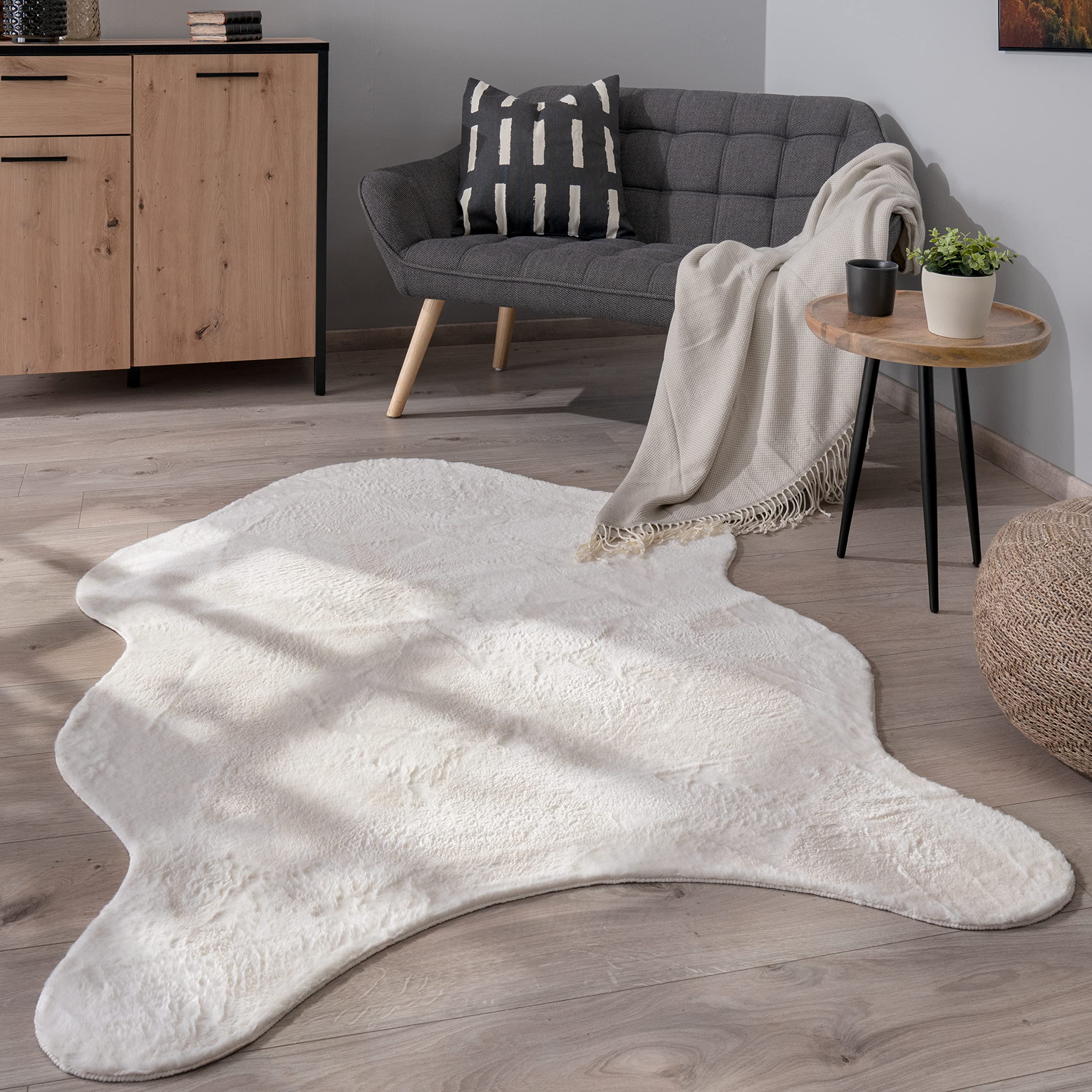 paco-home-kunstfell-teppich-fell-form-creme-120x160-cm-waschbar image 1