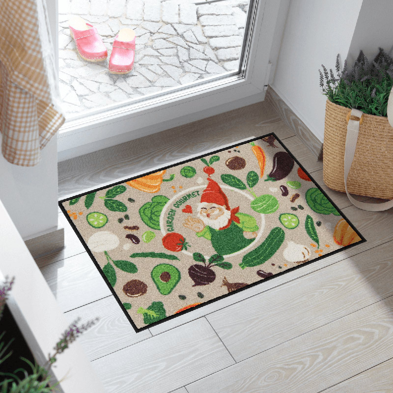 salonloewe-garden-gourmet-eingangsmatte-50-x-75-cm-gartenzwerg-gem-se-motiv image 2