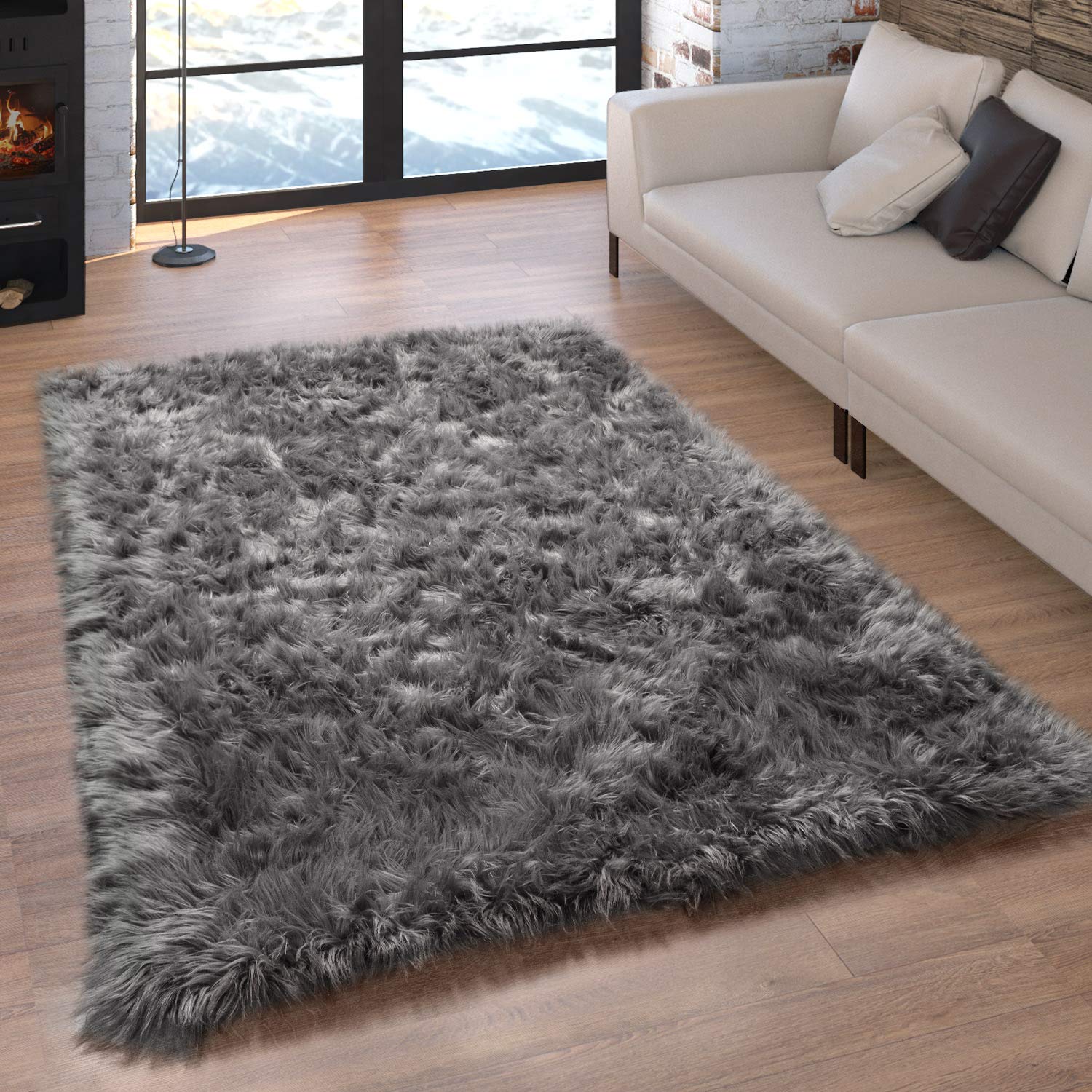 paco-home-kunstfell-fellteppich-imitat-sitzkissen-herzform-rund-dunkelgrau-40x60 image 1