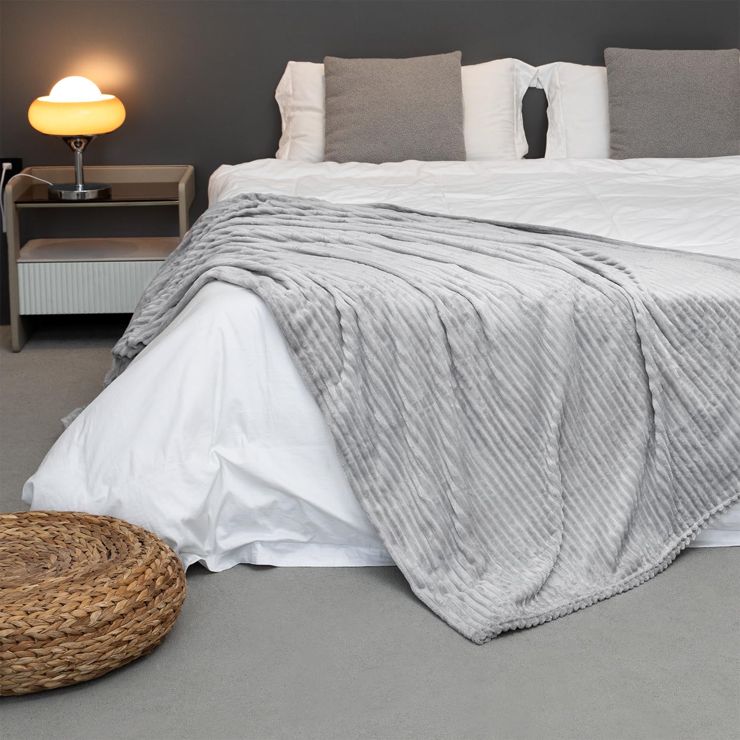 paco-home-kuscheldecke-flauschig-grau-150x200-cm image 4