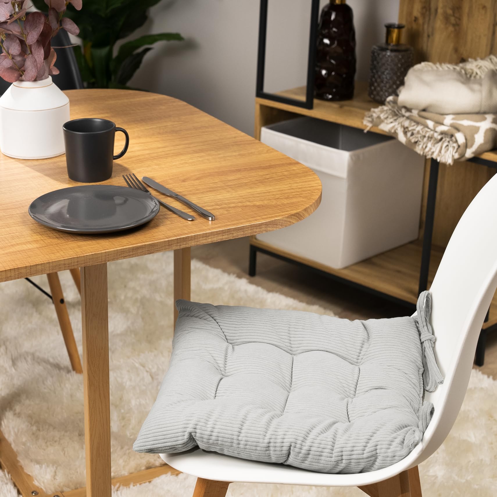 paco-home-sitzkissen-40x40-mit-befestigungsb-nder-2er-set-indoor-2 image 4