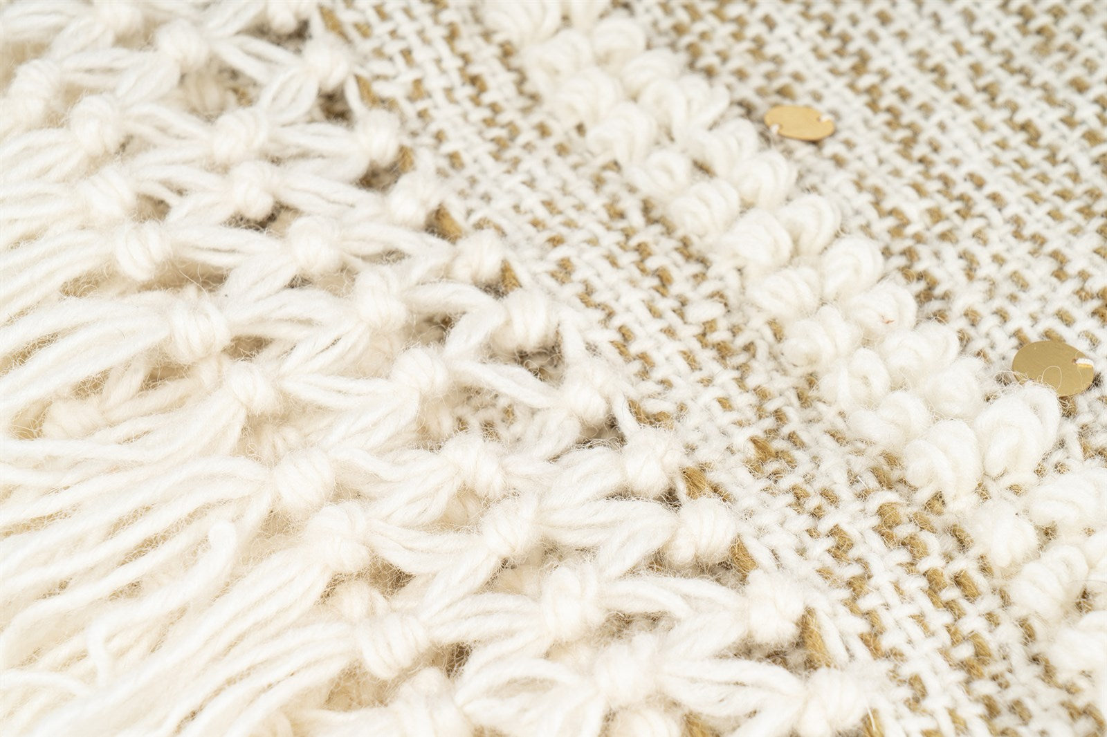 kayoom-decke-bohist-425-creme-khaki-kuscheldecke-aus-wolle-im-boho-stil-mit-fran image 7