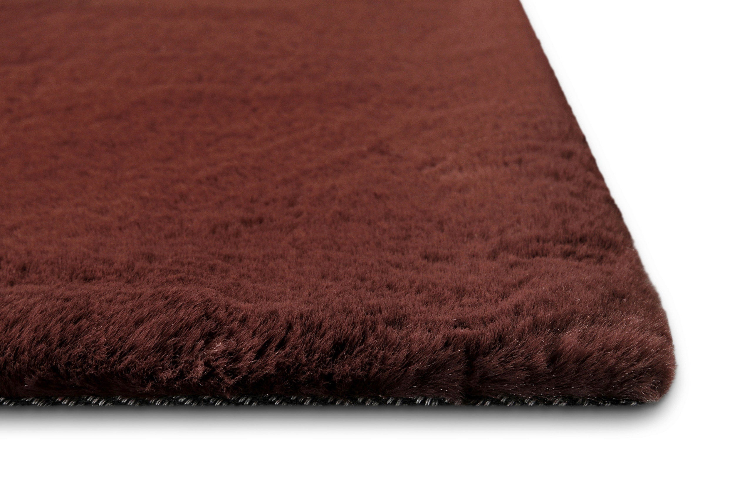 weconhome-basics-kunstfell-teppich-anna-bordeaux-flauschig-weich-getuftet-rechte image 5