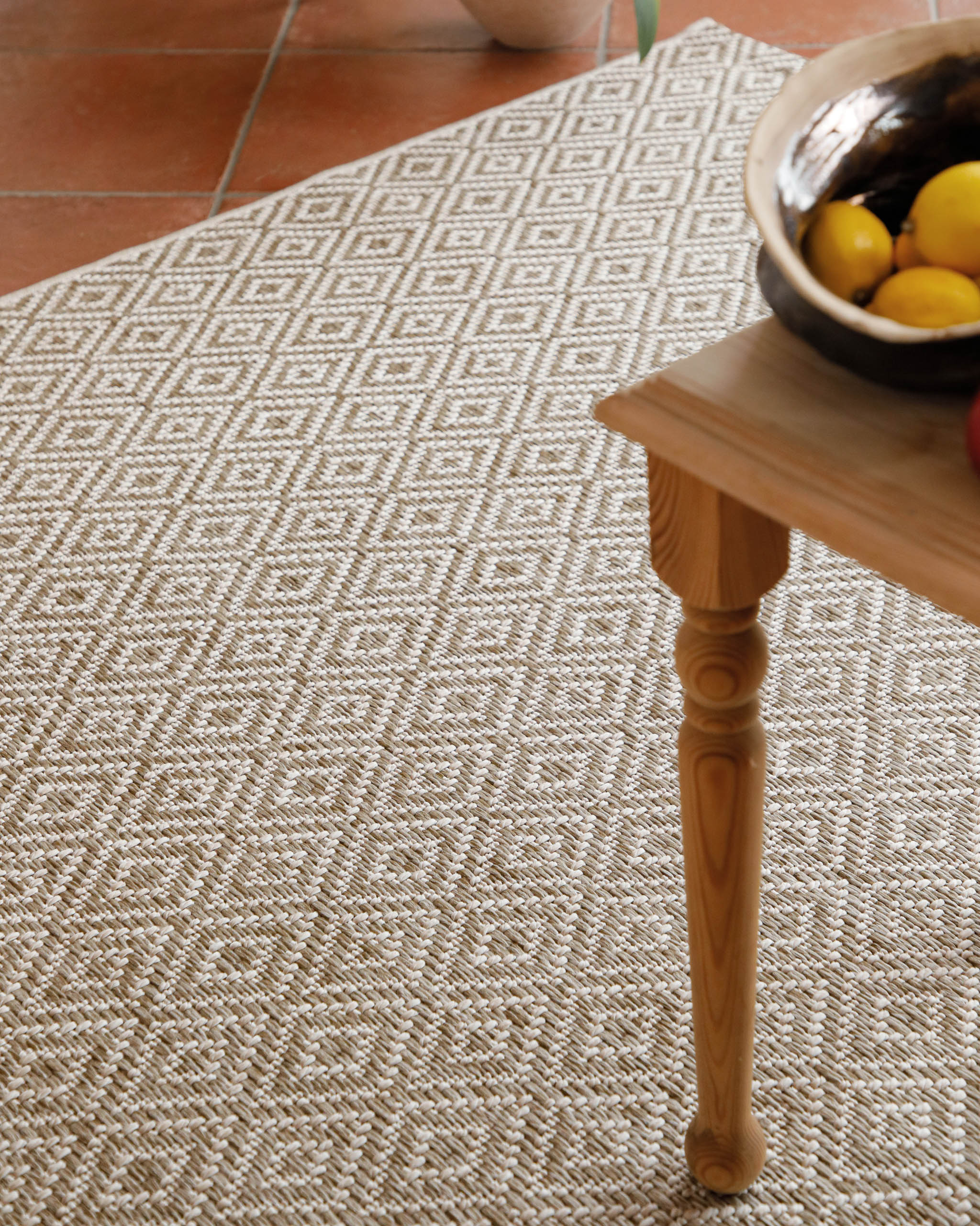 weconhome-miami-beach-in-outdoor-teppich-creme-wei-rauten image 2