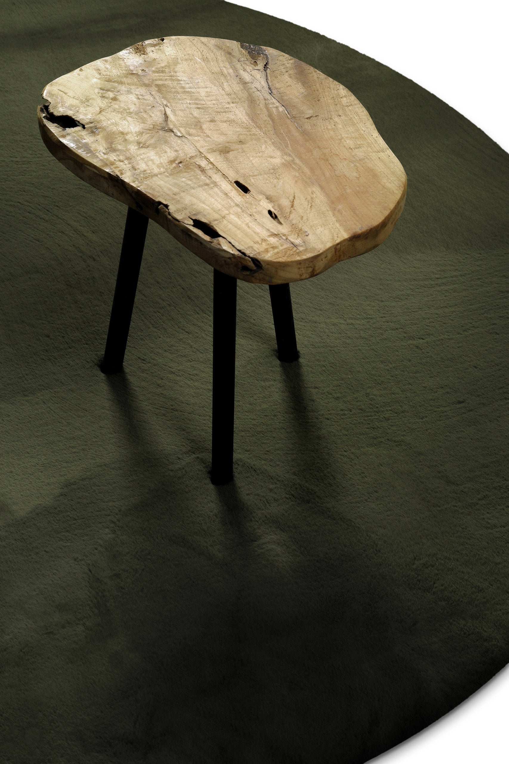 weconhome-basics-anna-kunstfell-teppich-rund-olive image 6