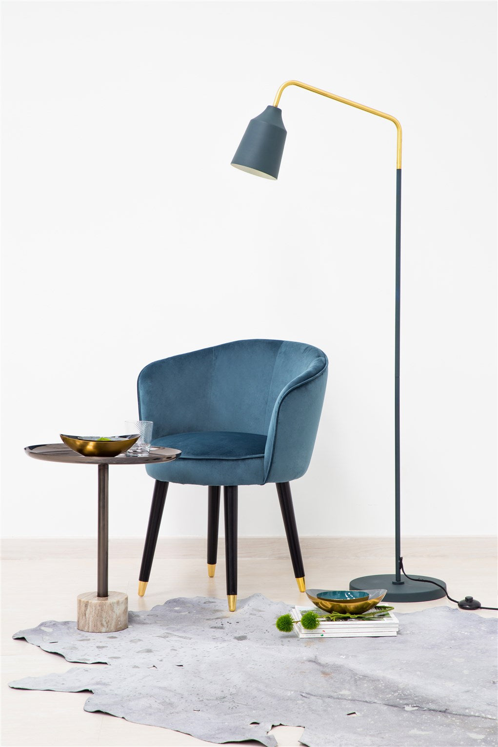 kayoom-capree-487-blau-stehlampe-handgearbeitete-bodenleuchte-aus-eisen-mit-gold image 1