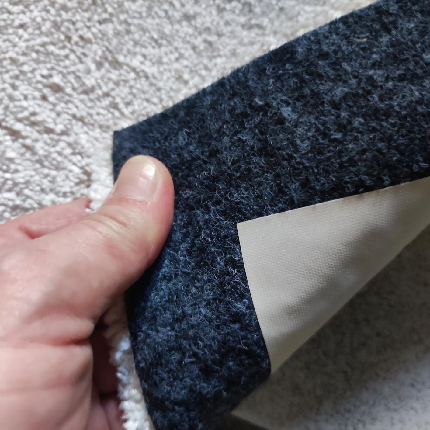 Schöner runder Teppich