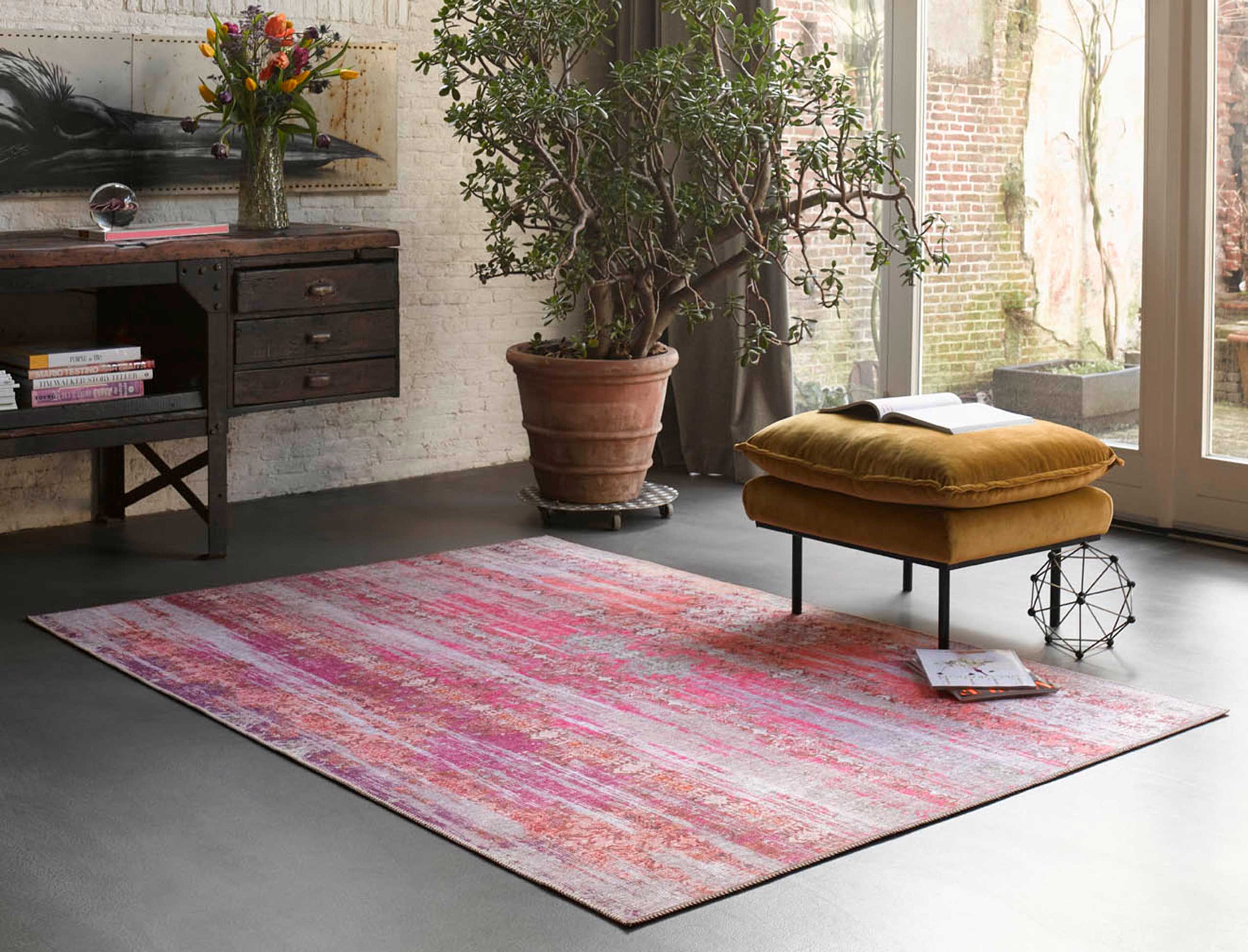 weconhome-sunset-in-faro-vintage-teppich-rot-lila-orange-pink image 8