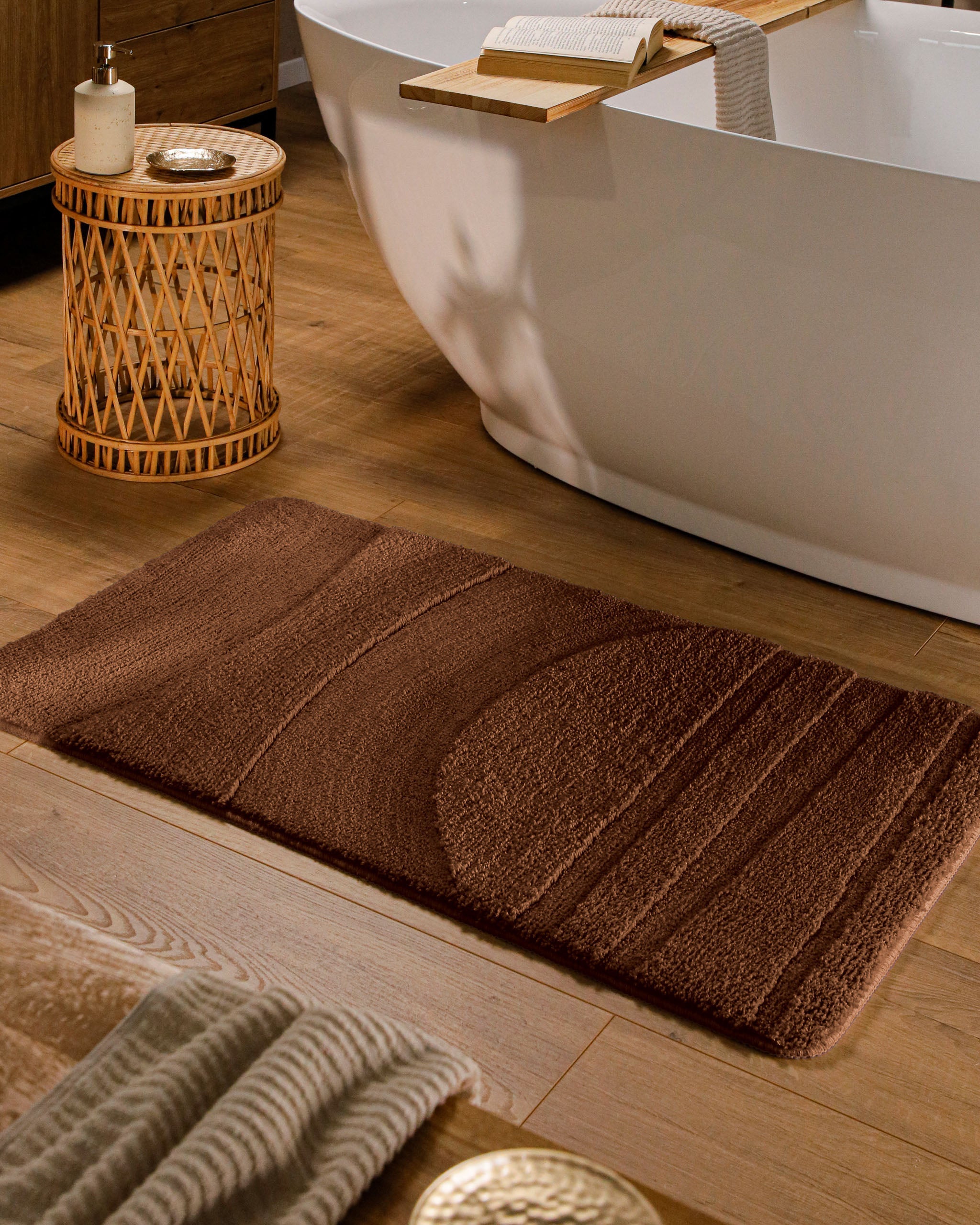 weconhome-bathking-badteppich-marc-nuss-braun-hoch-tief image 2