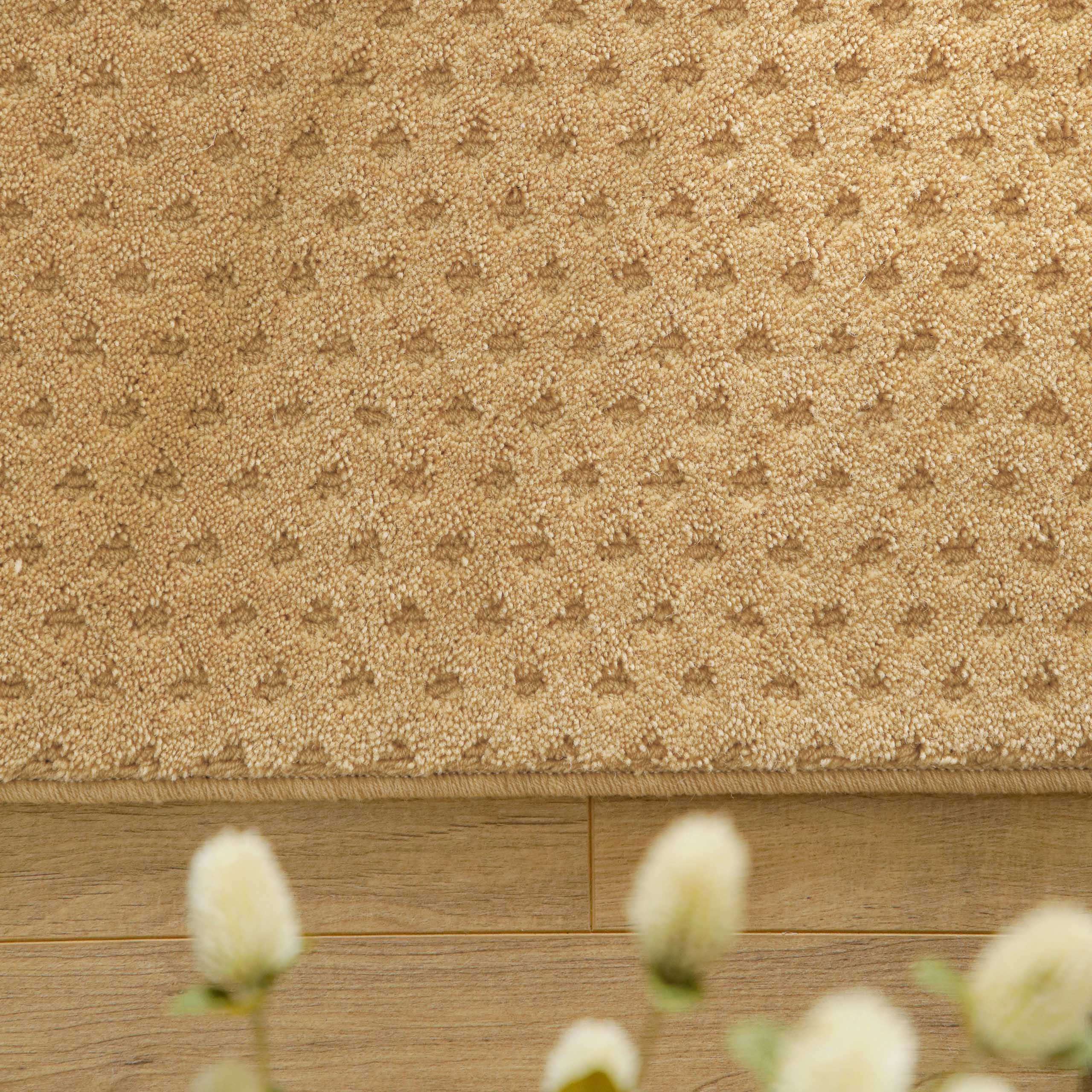 weconhome-castello-three-kurzflor-teppich-aus-schurwolle-in-sand-beige-handgeweb image 5