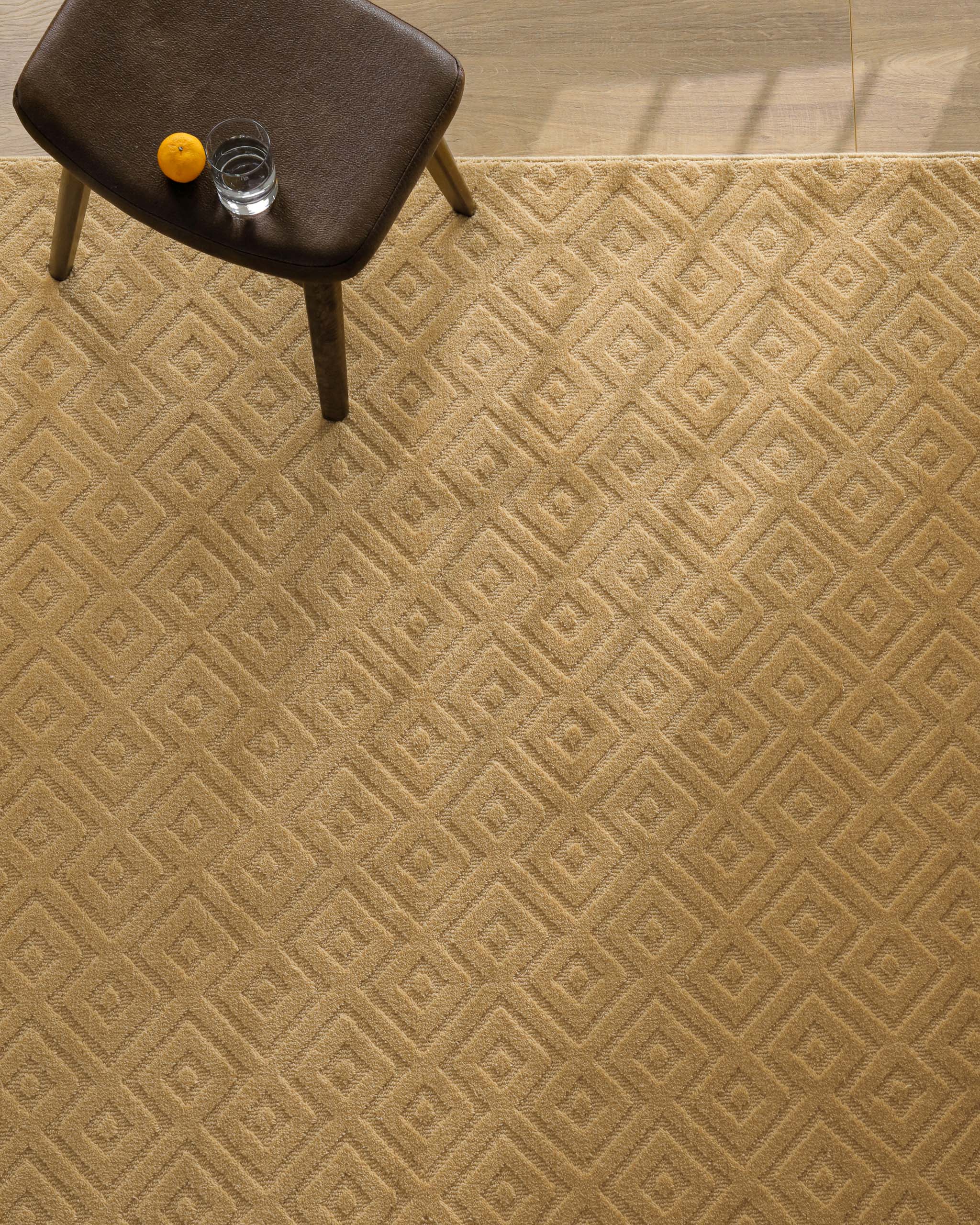 weconhome-castello-two-kurzflor-teppich-aus-schurwolle-in-sand-beige-handgewebt- image 7
