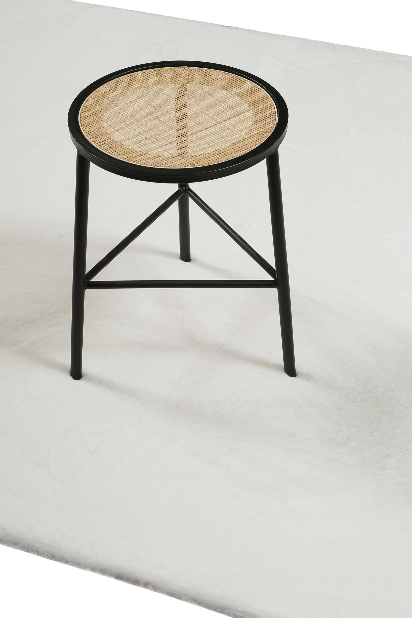 weconhome-basics-kunstfell-teppich-anna-wei-flauschiger-hochflor-aus-100-polyest image 6