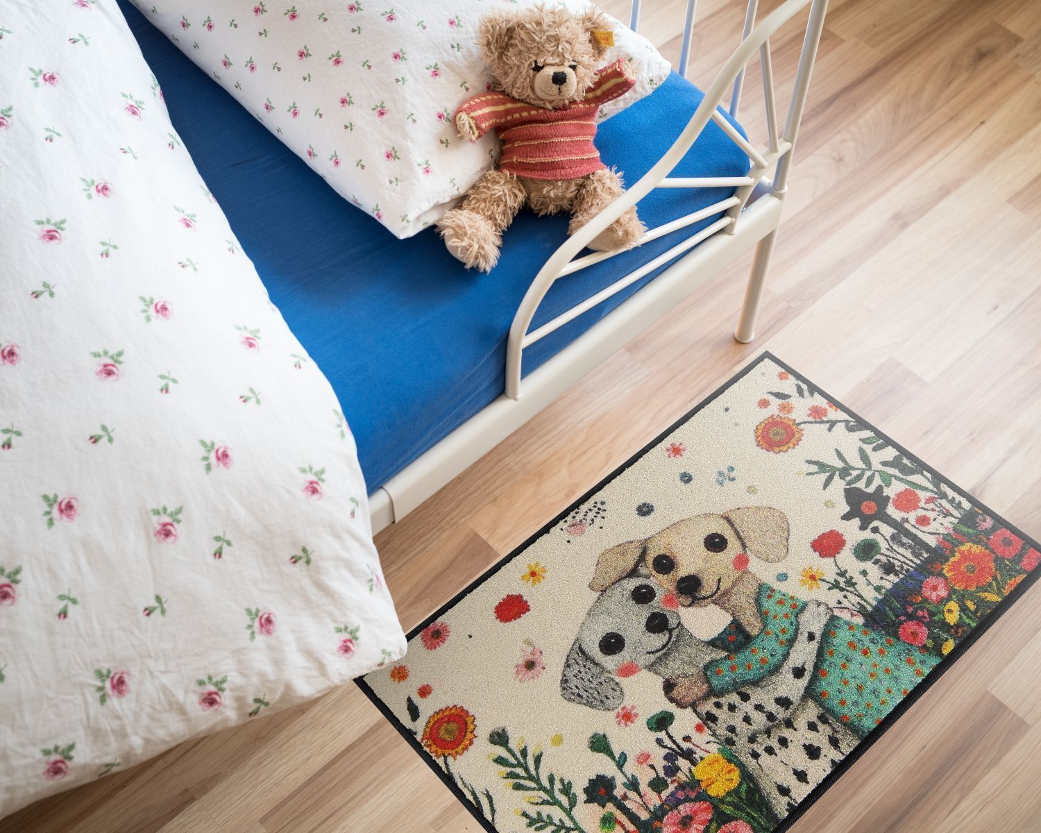 salonloewe-sweet-dogs-eingangsmatte-50-x-75-cm-hundemotiv-auf-blumenwiese-aus-po image 2