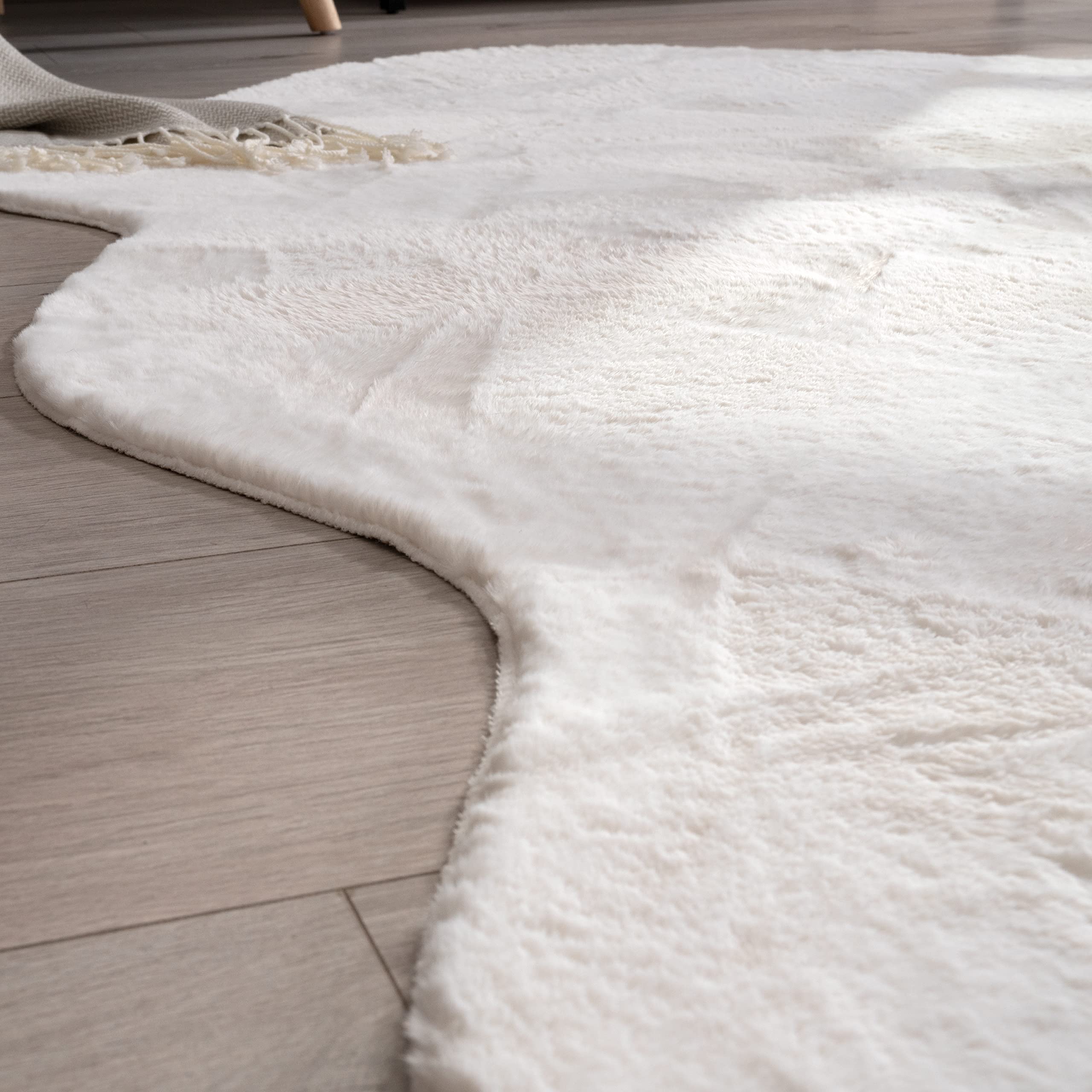 paco-home-kunstfell-teppich-fell-form-creme-120x160-cm-waschbar image 2