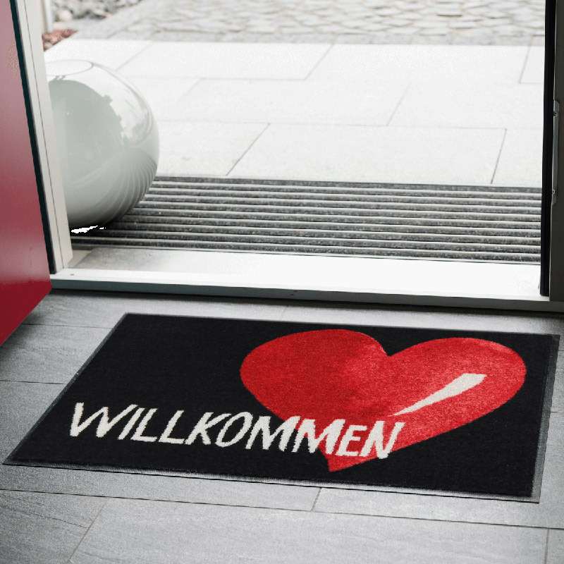 salonloewe-grossherzig-eingangsmatte-50-x-75-cm-rote-herz-fu-matte image 2