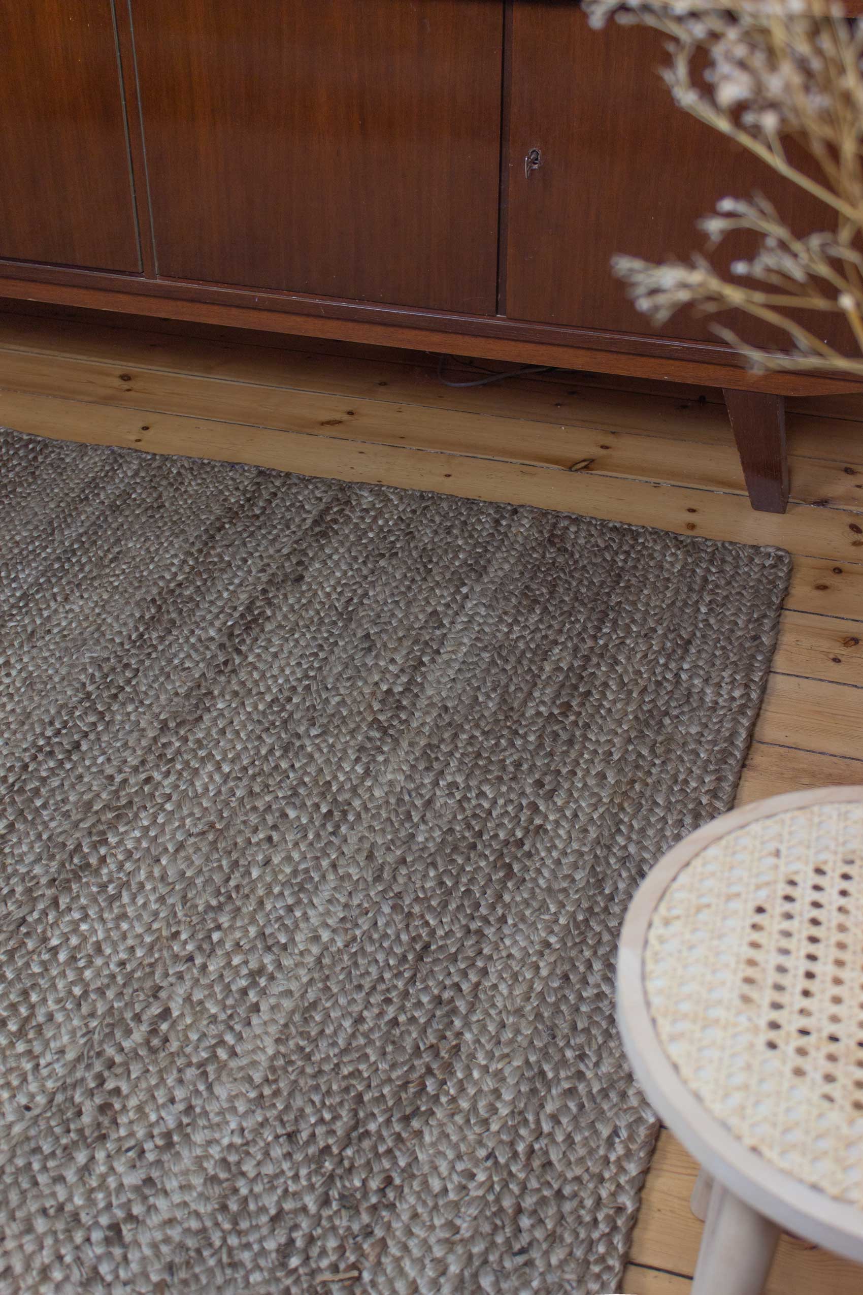 green-looop-camari-teppich-natur-braun-aus-jute-handgewebt image 7