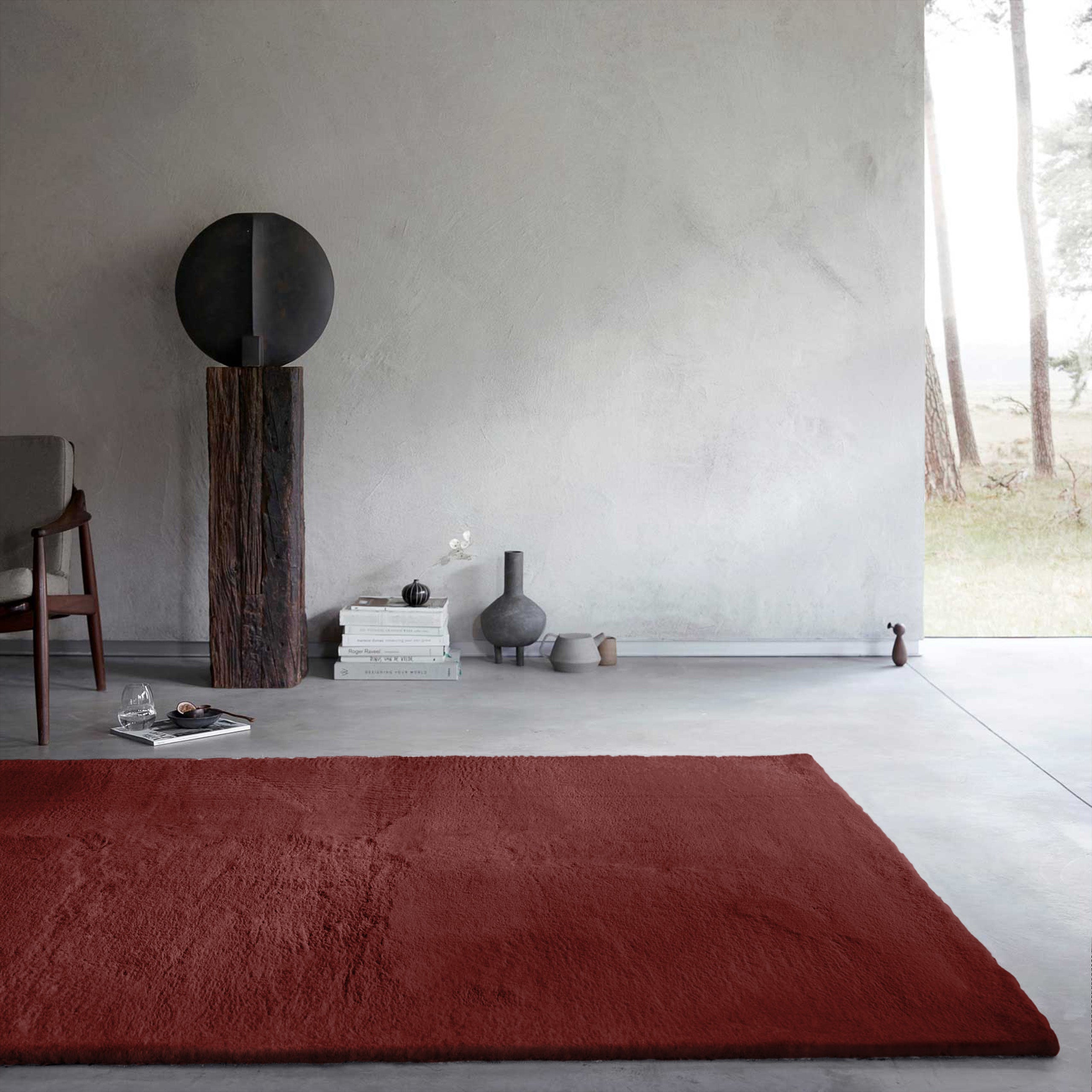 weconhome-basics-kunstfell-teppich-anna-bordeaux-flauschig-weich-getuftet-rechte image 2