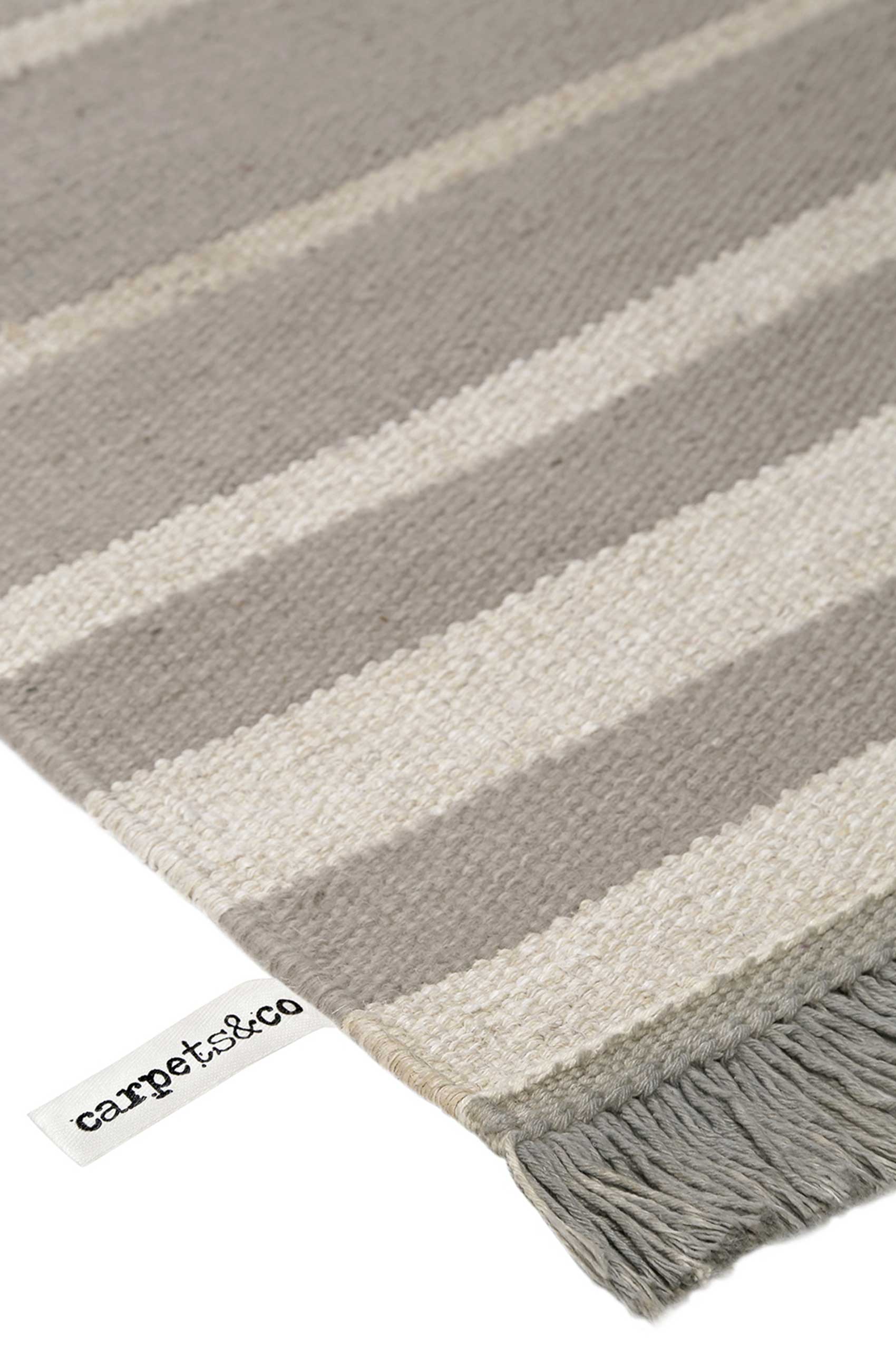 weconhome-kelim-teppich-skid-marks-taupe-beige-aus-naturfaser image 4