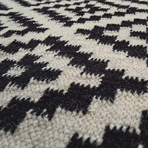 paco-home-skandi-kilim-teppich-60x110-cm-schwarz-wei-rauten-fransen-handgewebt image 7