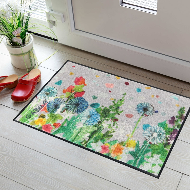 salonloewe-bee-happy-portrait-eingangsmatte-50-x-75-cm-farbenfrohes-blumenmotiv image 2