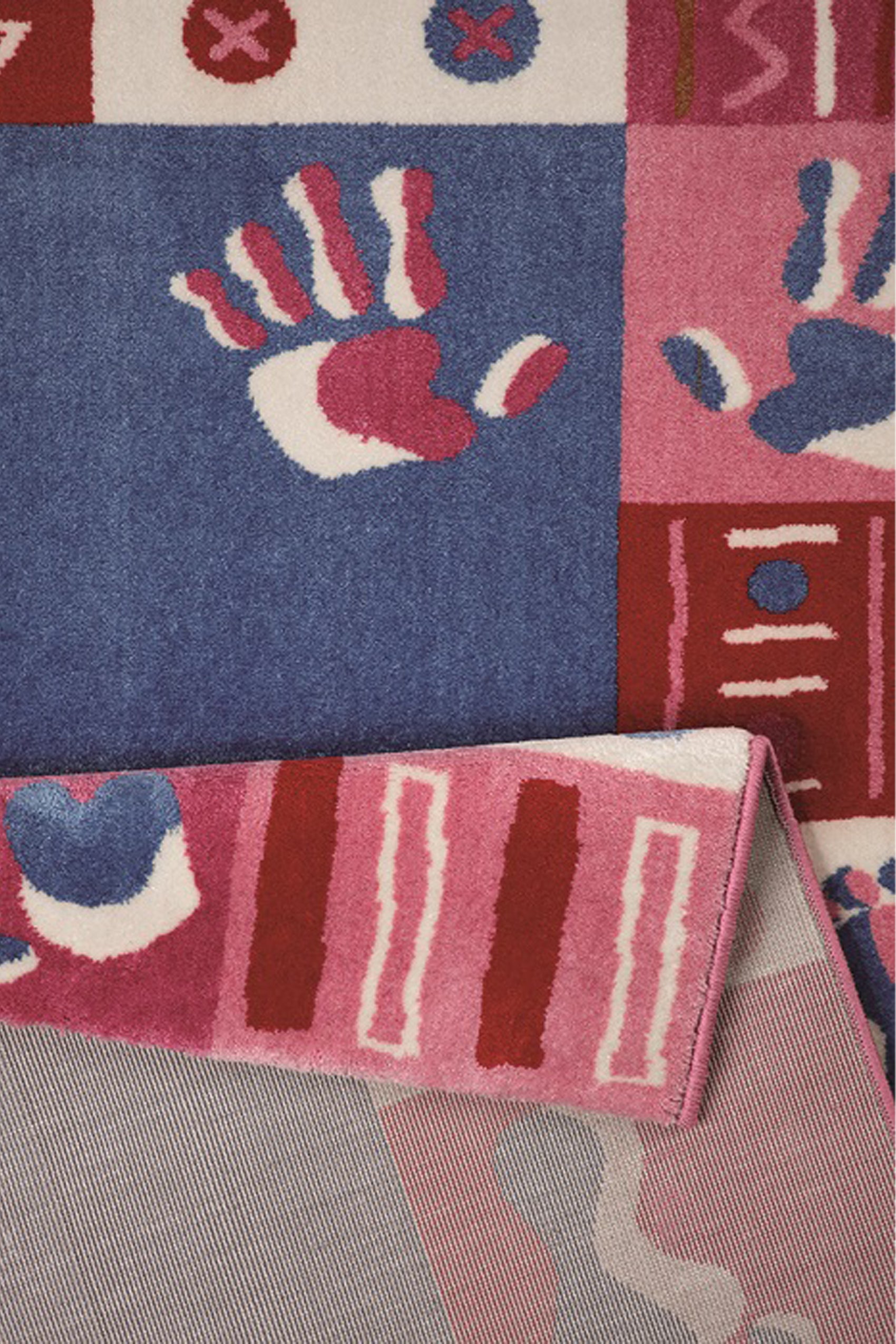 weconhome-kinderteppich-hand-feet-rosa-bunt-patchwork-weich image 3