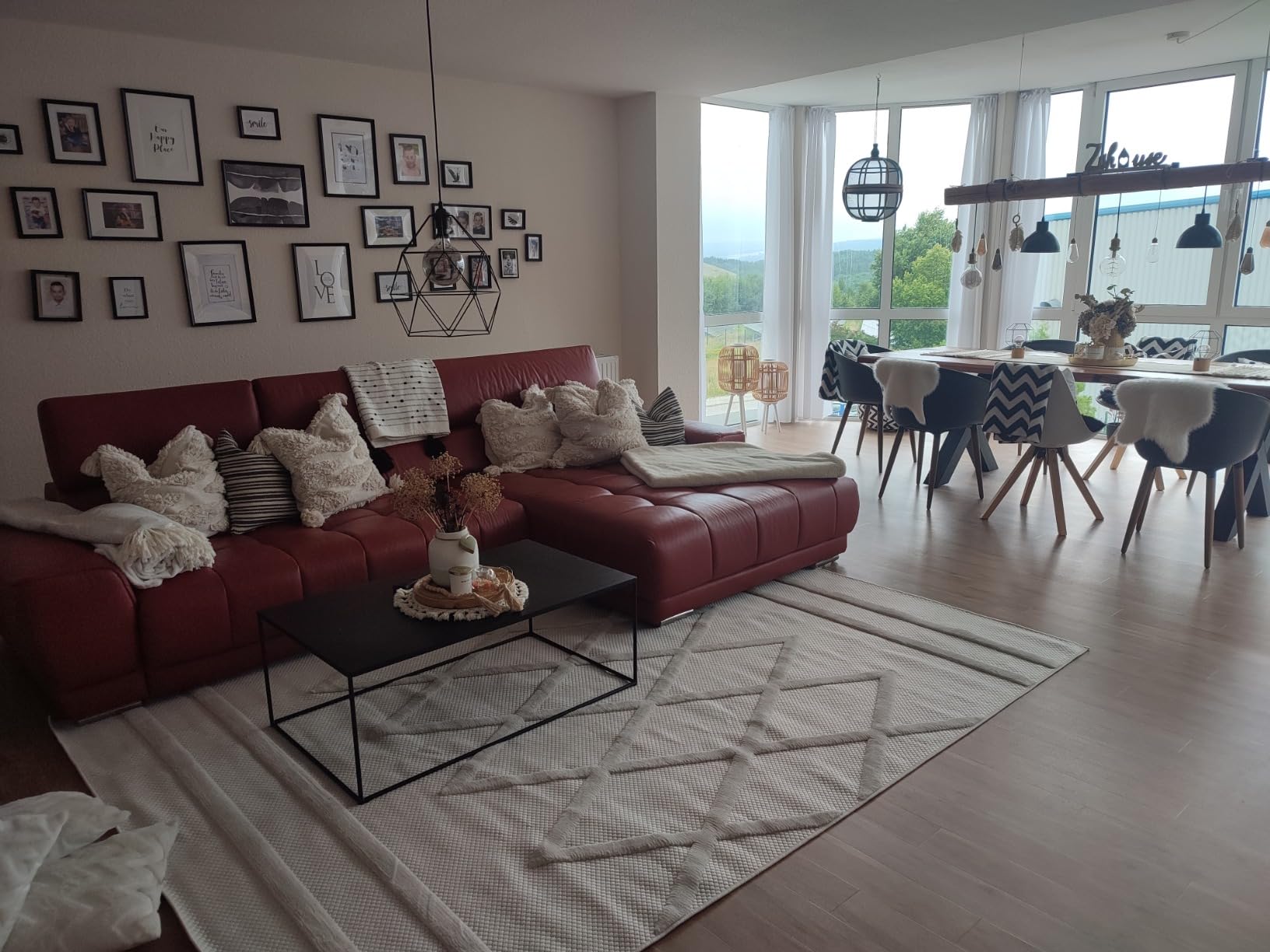 Schöner Teppich für Balkon