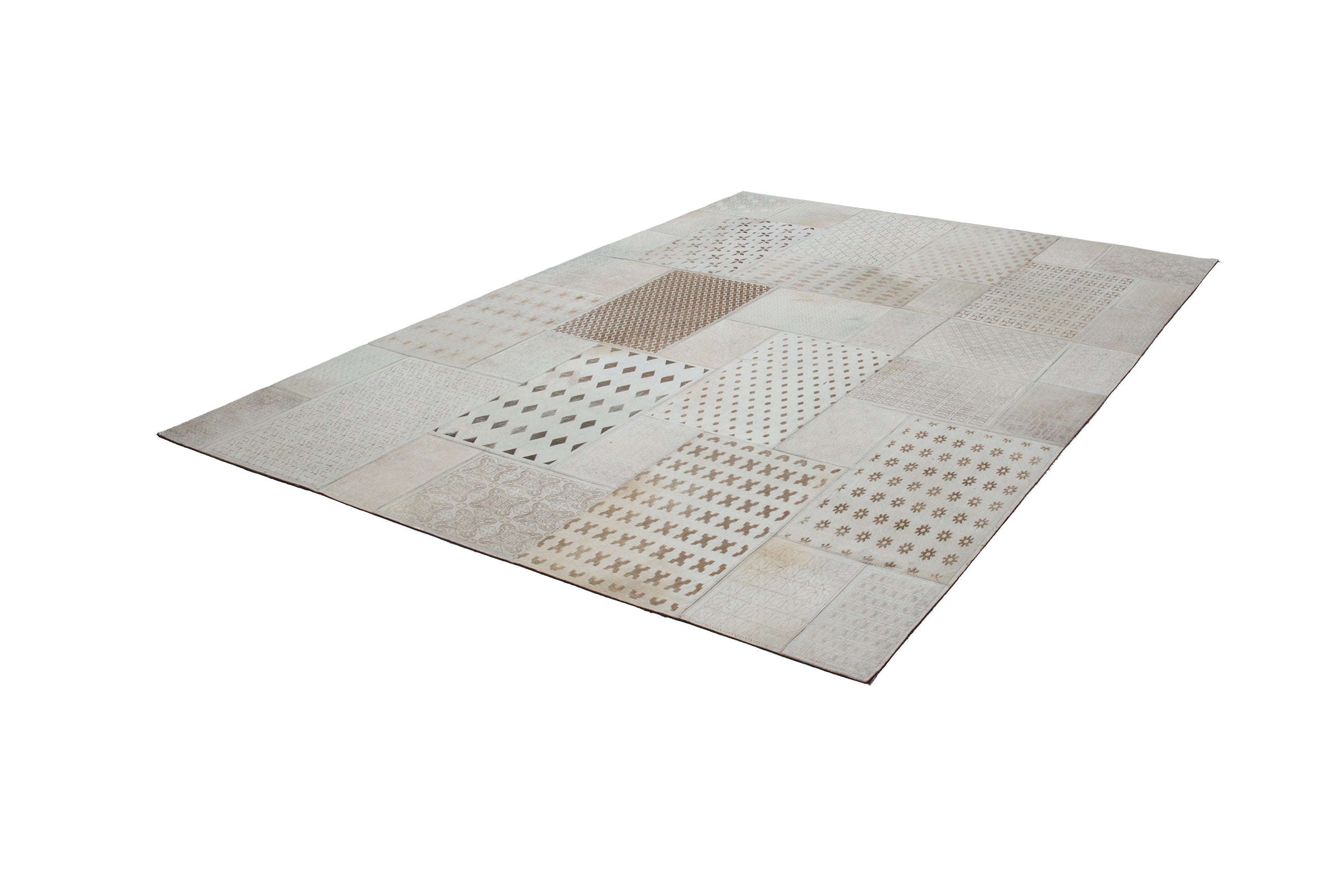 kayoom-ray-550-lederteppich-mit-laser-design-zum-liegen-sitzen-und-dekorieren-im image 4