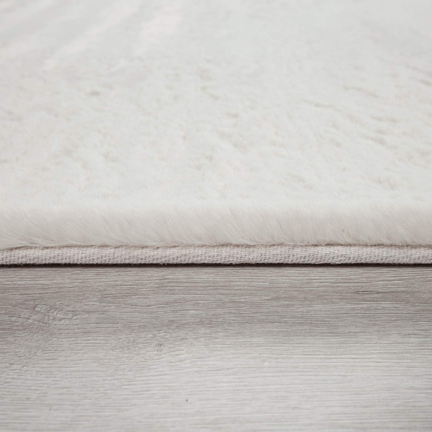 paco-home-rabbit-hochflor-teppich-kaninchenfell-beige-200x290-cm image 2