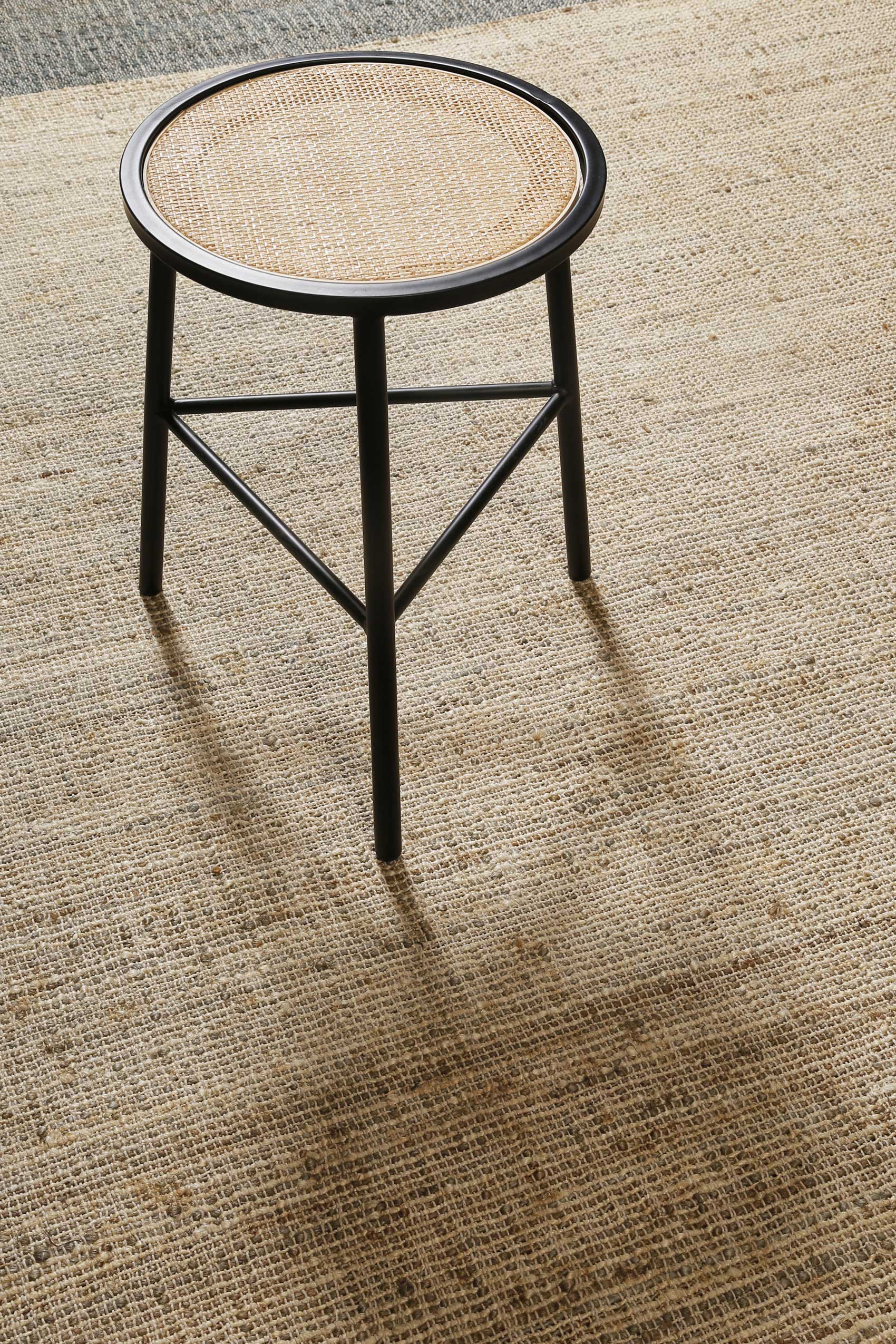 weconhome-green-looop-viktor-handgewebter-kurzflor-teppich-beige-grau-aus-jute-u image 5
