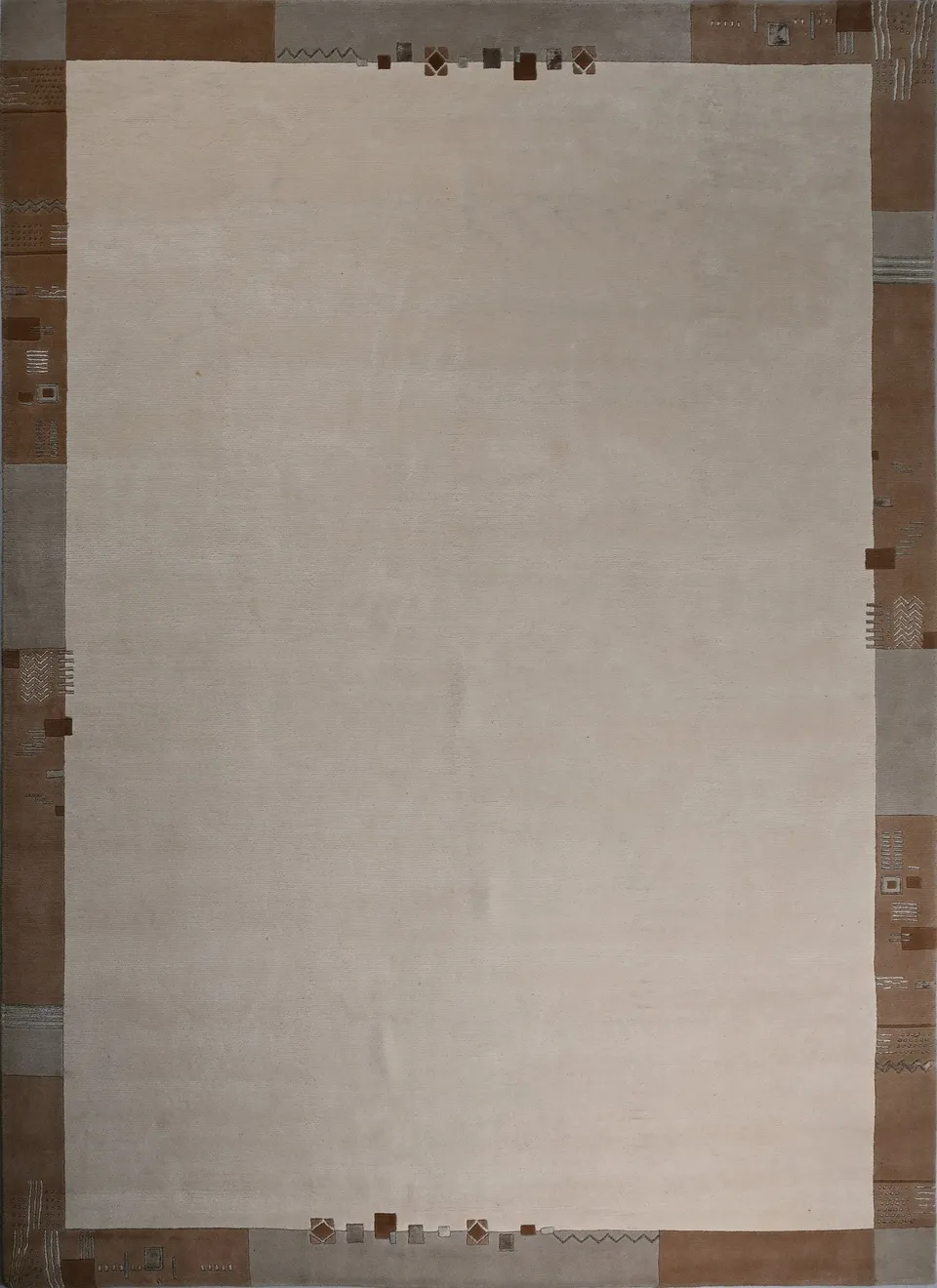 weconhome-handgekn-pfter-tibeter-teppich-beige-mit-retro-bord-re-neuwertig image 1