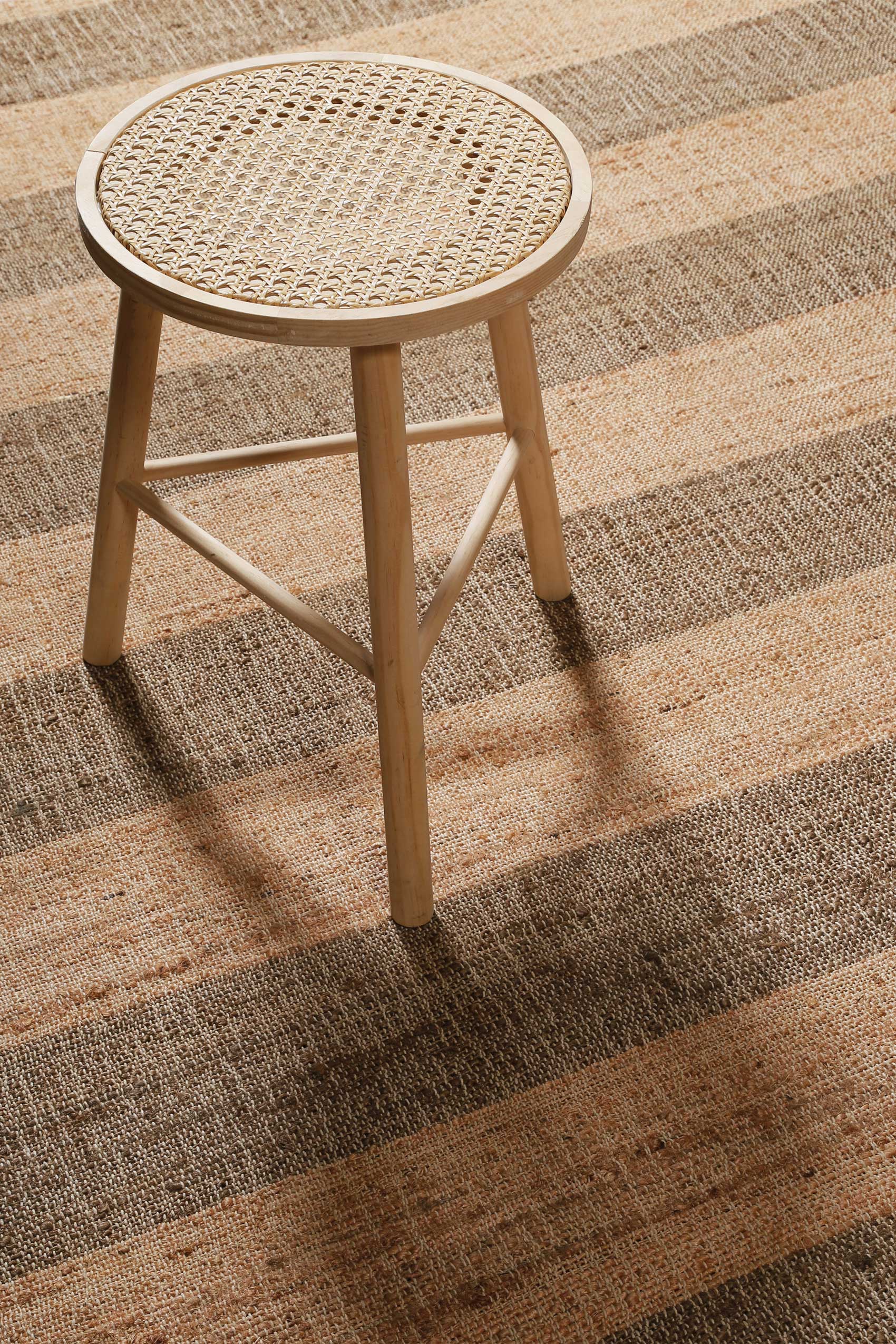 weconhome-green-looop-teppich-virgil-beige-braun-handweb-naturfaser-streifen image 5