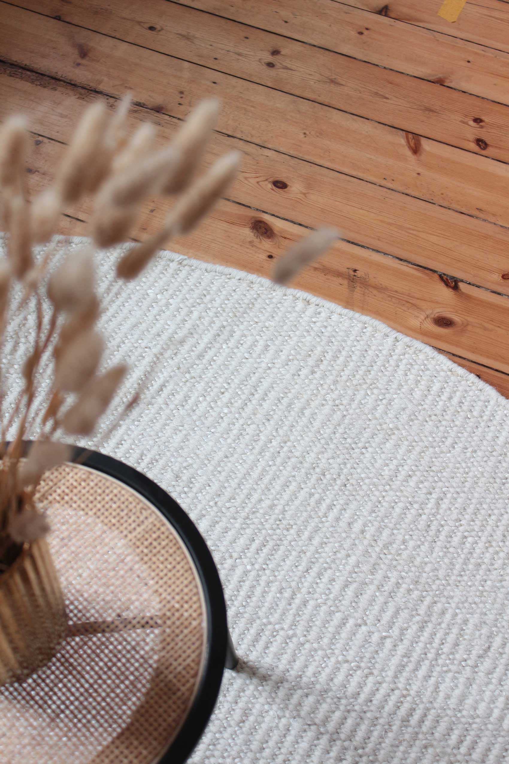 weconhome-green-looop-kelim-teppich-toulouse-rund-creme-wei-aus-jute-wolle image 4