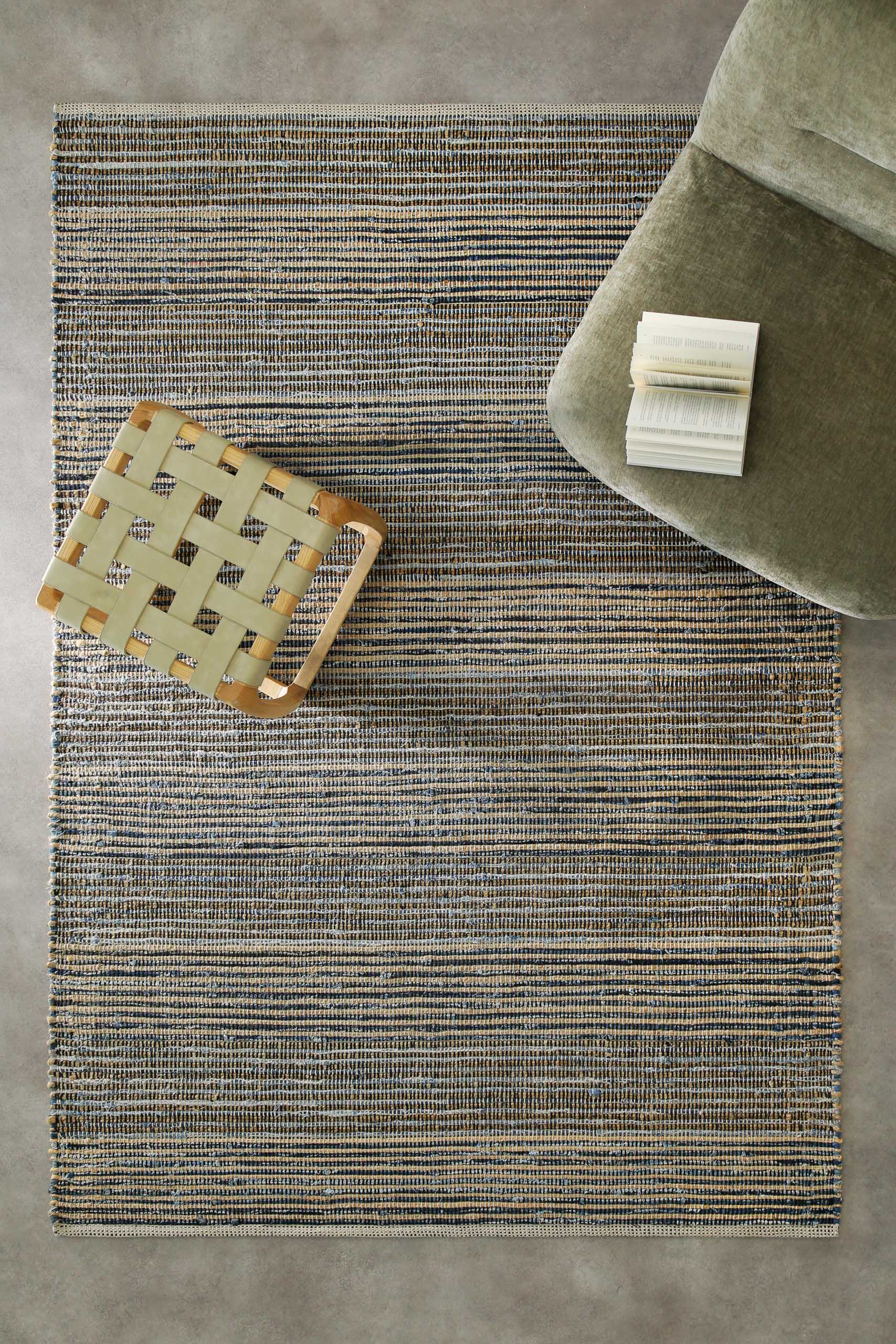 weconhome-denim-feels-handwebteppich-blau-kelim-jute-denim image 2