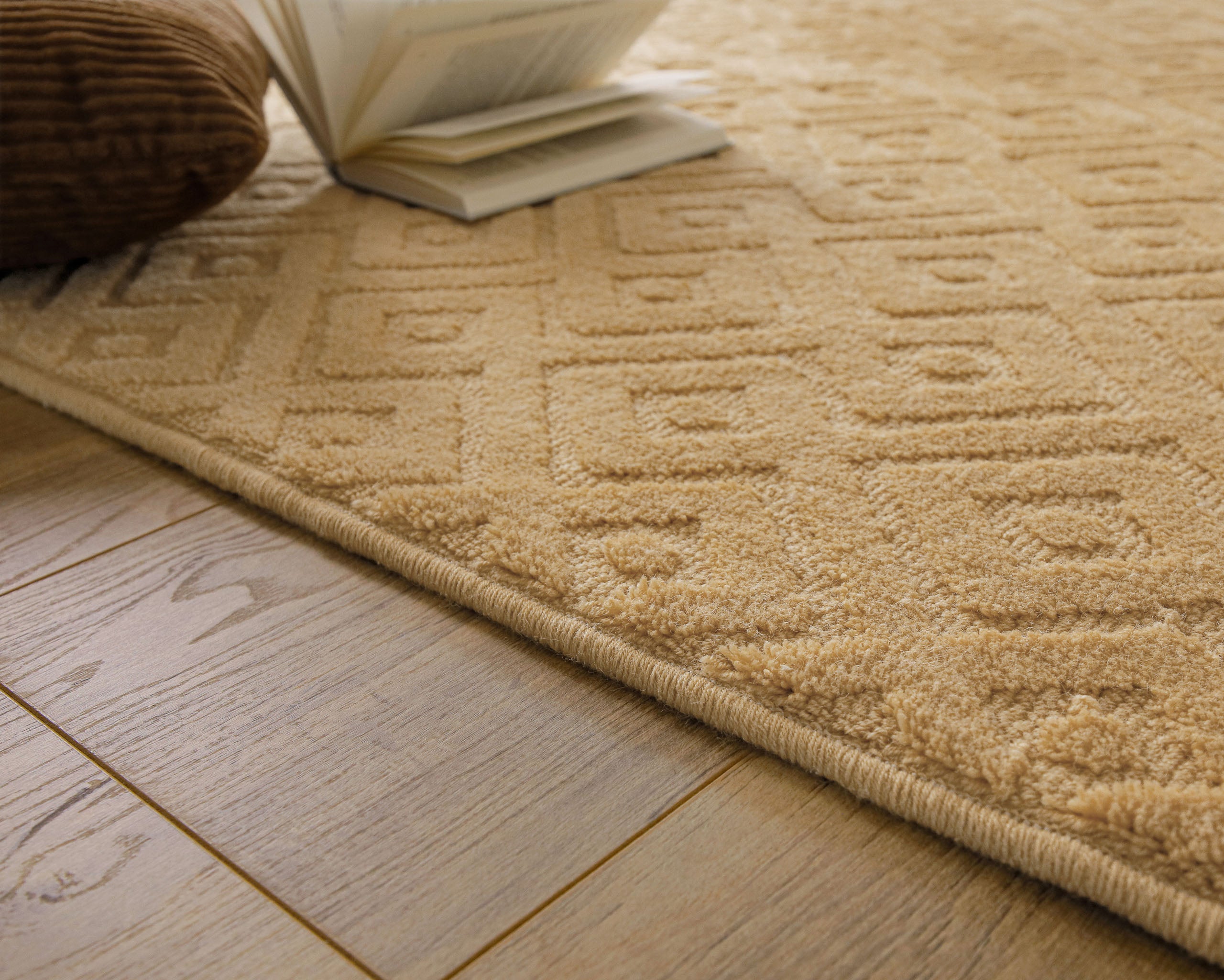 weconhome-castello-two-kurzflor-teppich-aus-schurwolle-in-sand-beige-handgewebt- image 8