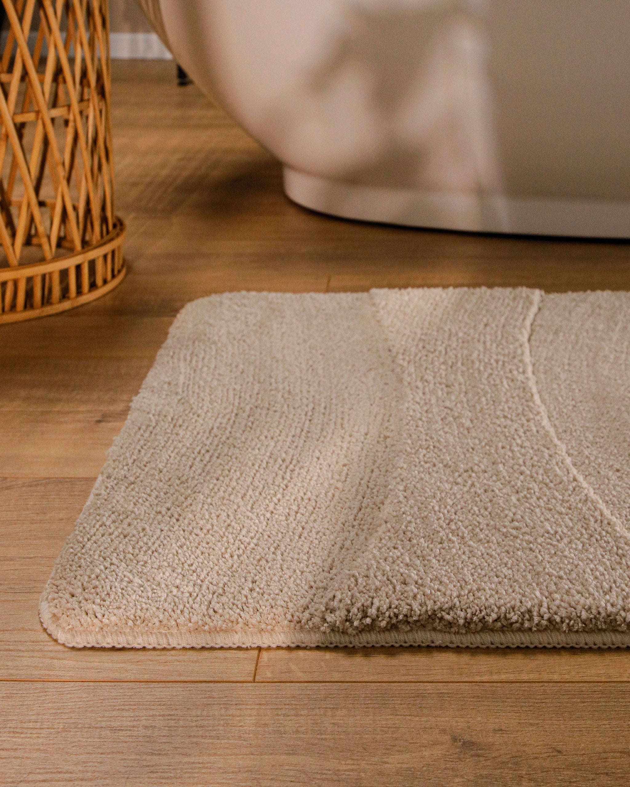 bathking-by-weconhome-marc-badteppich-sand-beige-rutschhemmend-waschbar image 6