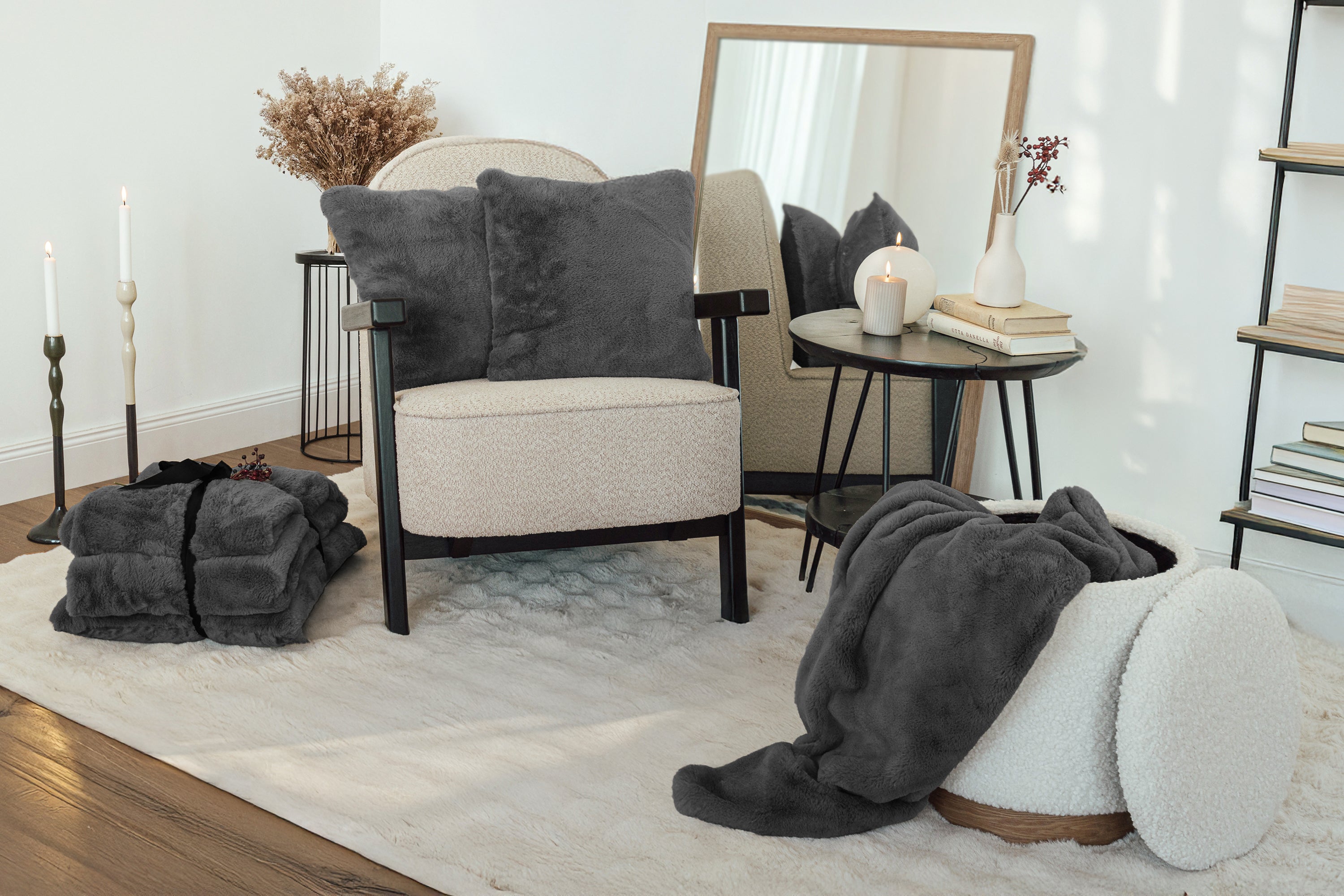 kayoom-aimee-625-2er-set-dekokissen-decke-kuscheliges-set-mit-pl-sch-vorderseite image 4