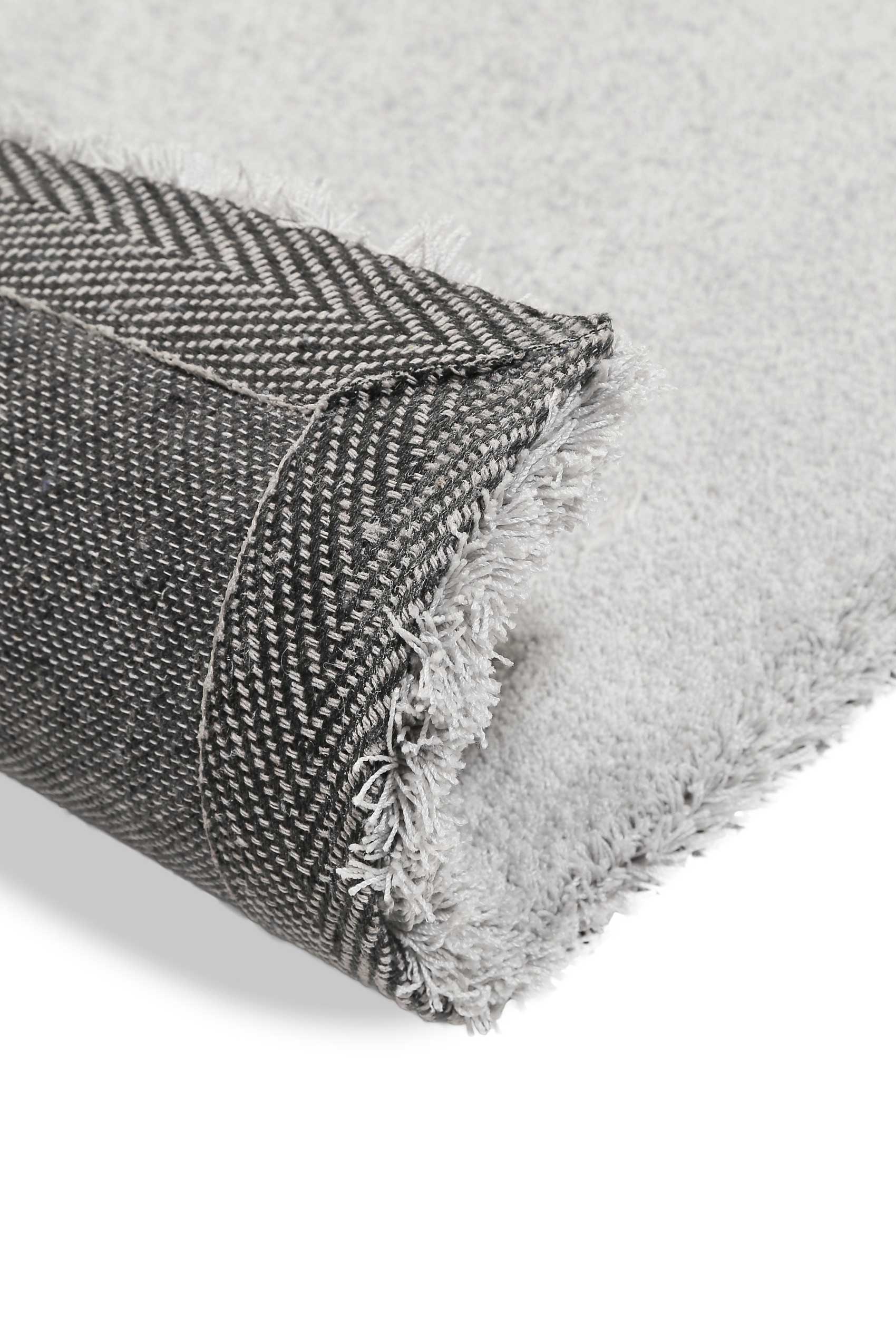 weconhome-basics-vanessa-teppich-hellgrau-hochflor-mikrofaser image 2