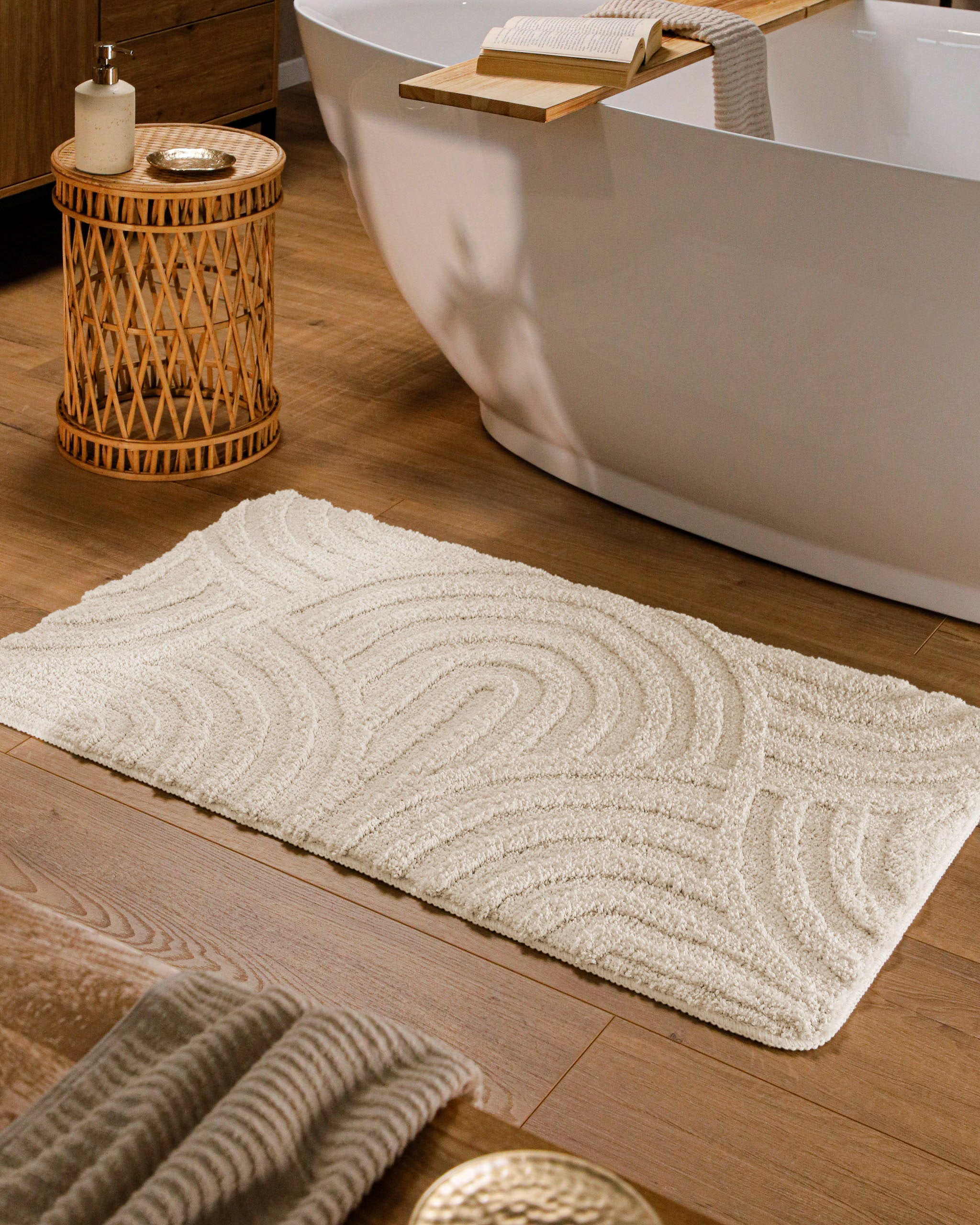 bathking-by-weconhome-badteppich-fiete-creme-wei-getuftet-tpe-r-cken-waschbar-be image 2