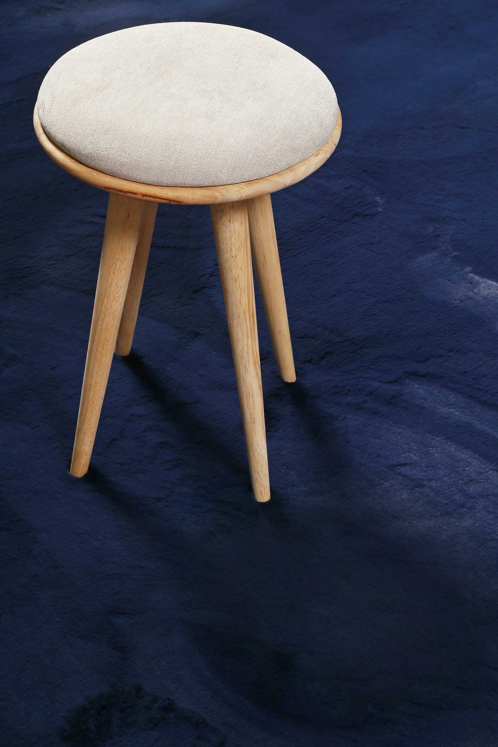 homie-living-vita-kunstfell-teppich-dunkelblau-flauschig image 4
