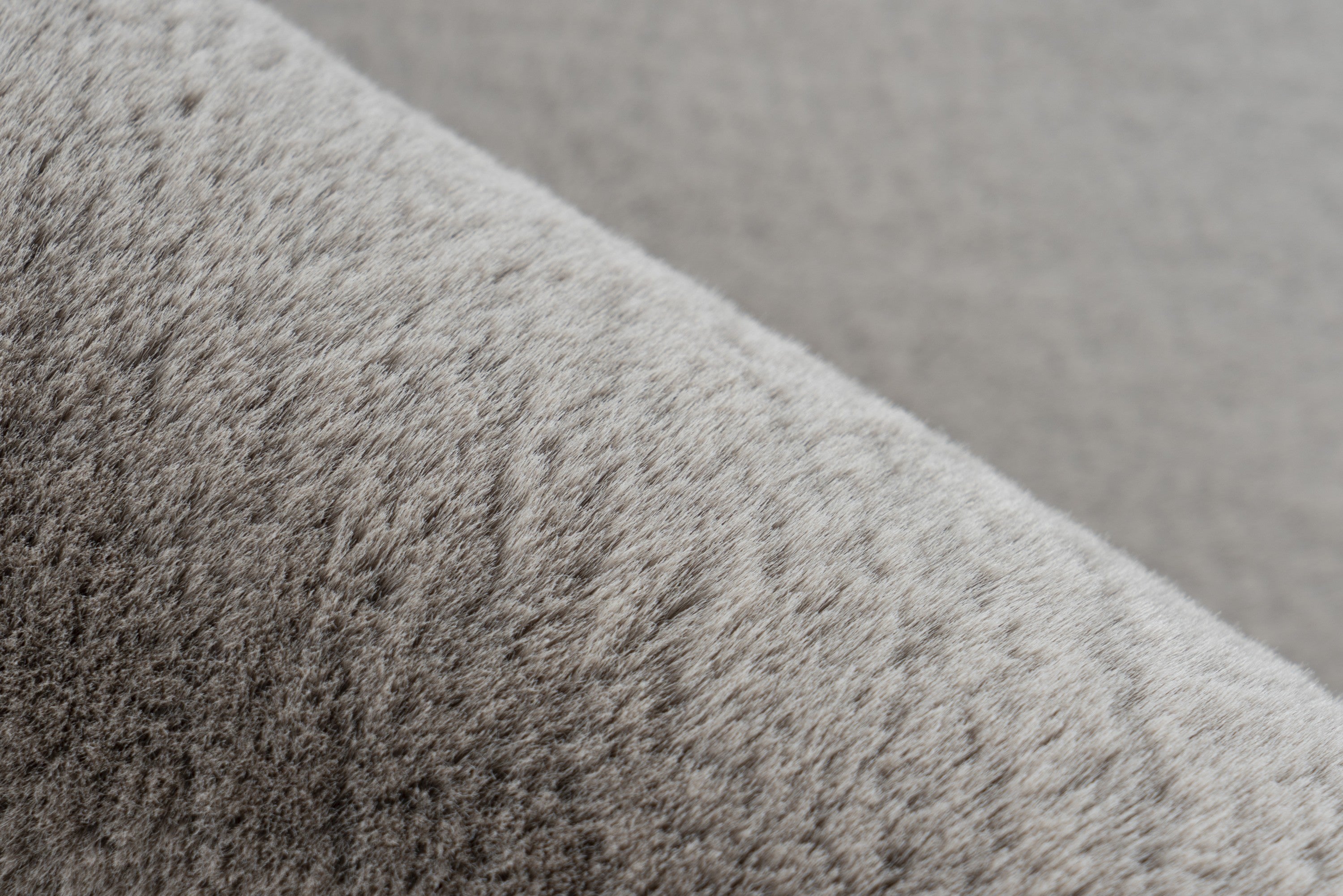 kayoom-old-spice-125-hochflorteppich-27-mm-florh-he-1900-g-m-polyester-taupe image 4