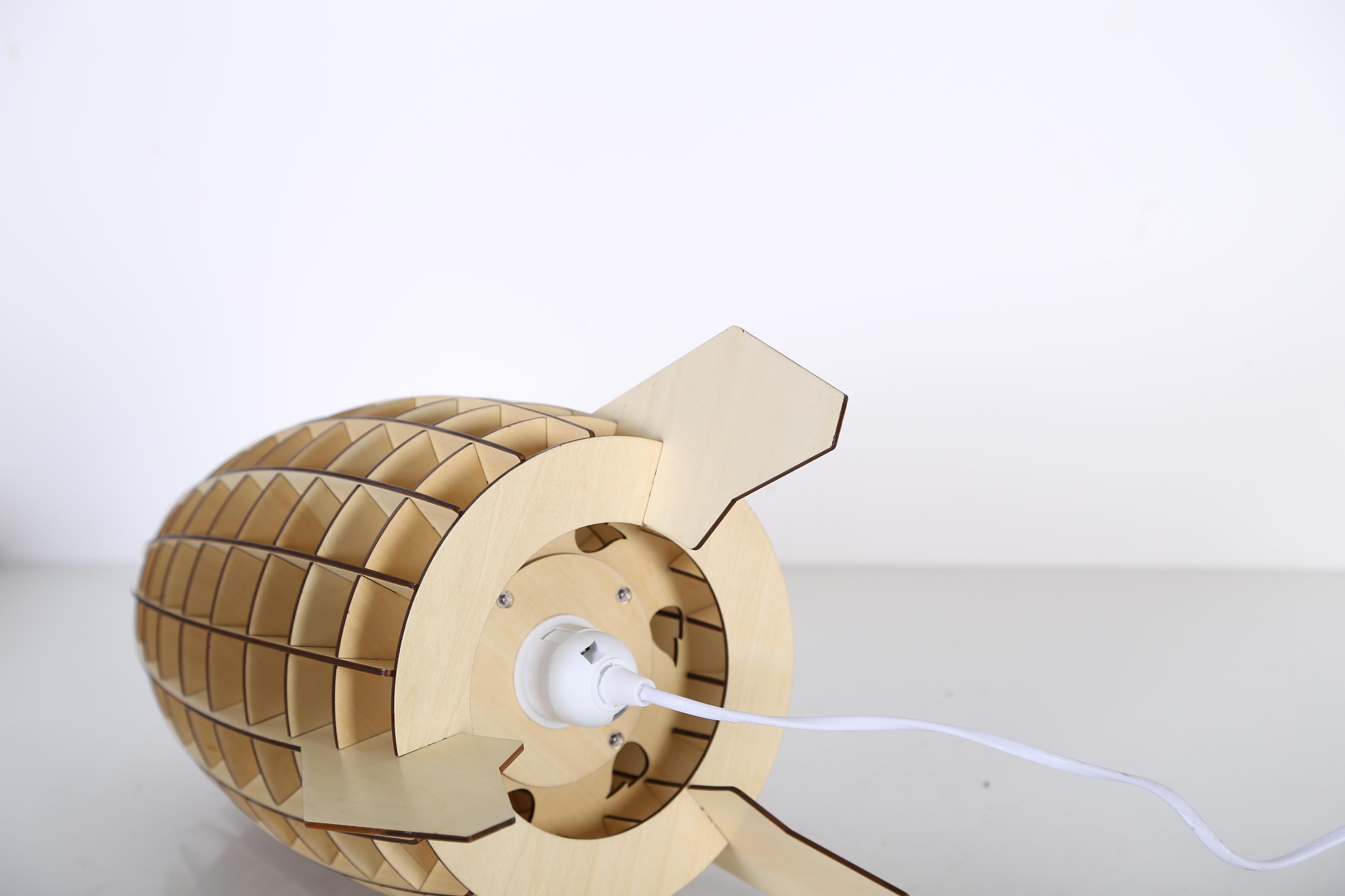 kayoom-tischlampe-aviator-holz-raketenform-aus-naturholz-mit-offener-lampenschir image 8