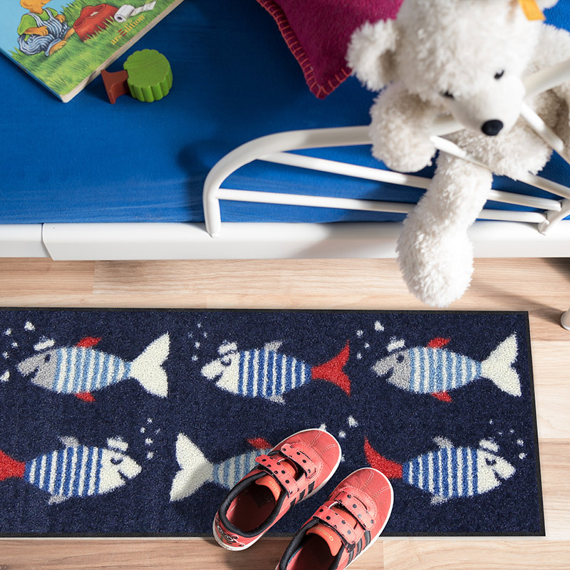 salonloewe-sailor-fish-minimatte-30-x-75-cm-waschbare-fu-matte-mit-maritimem-fis image 2